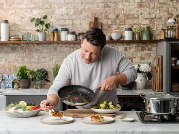 Tefal Pfannen-Set »Jamie Oliver Cook's Direct On«, Edelstahl (3-tlg), Ø 20 + 24 + 28 cm, sichere Antihaftversiegelung, Thermo-Signal Temperaturindikator, leichte Reinigung, induktionsgeeignet, passend für alle Herdarten