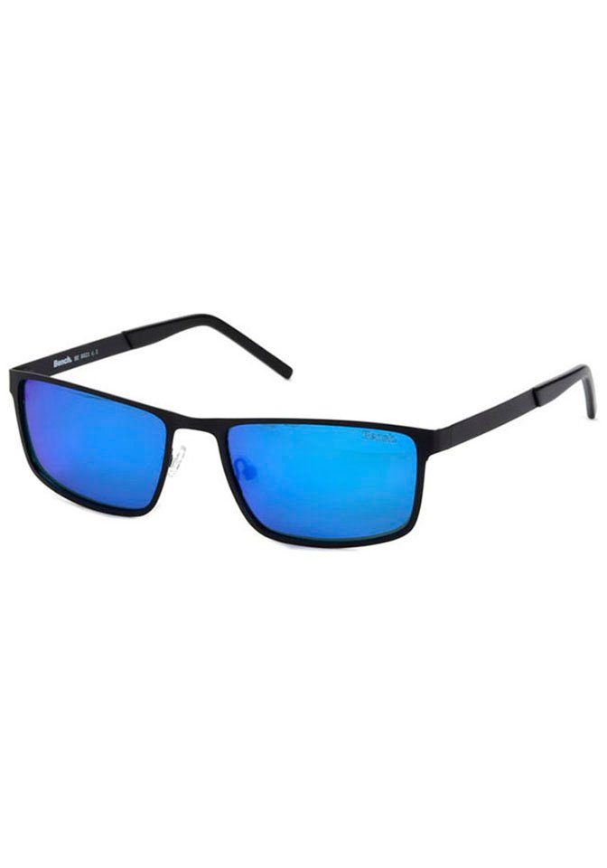 einer Sonnenbrille Scheiben glänzen mit graue tiefblauen Bench.