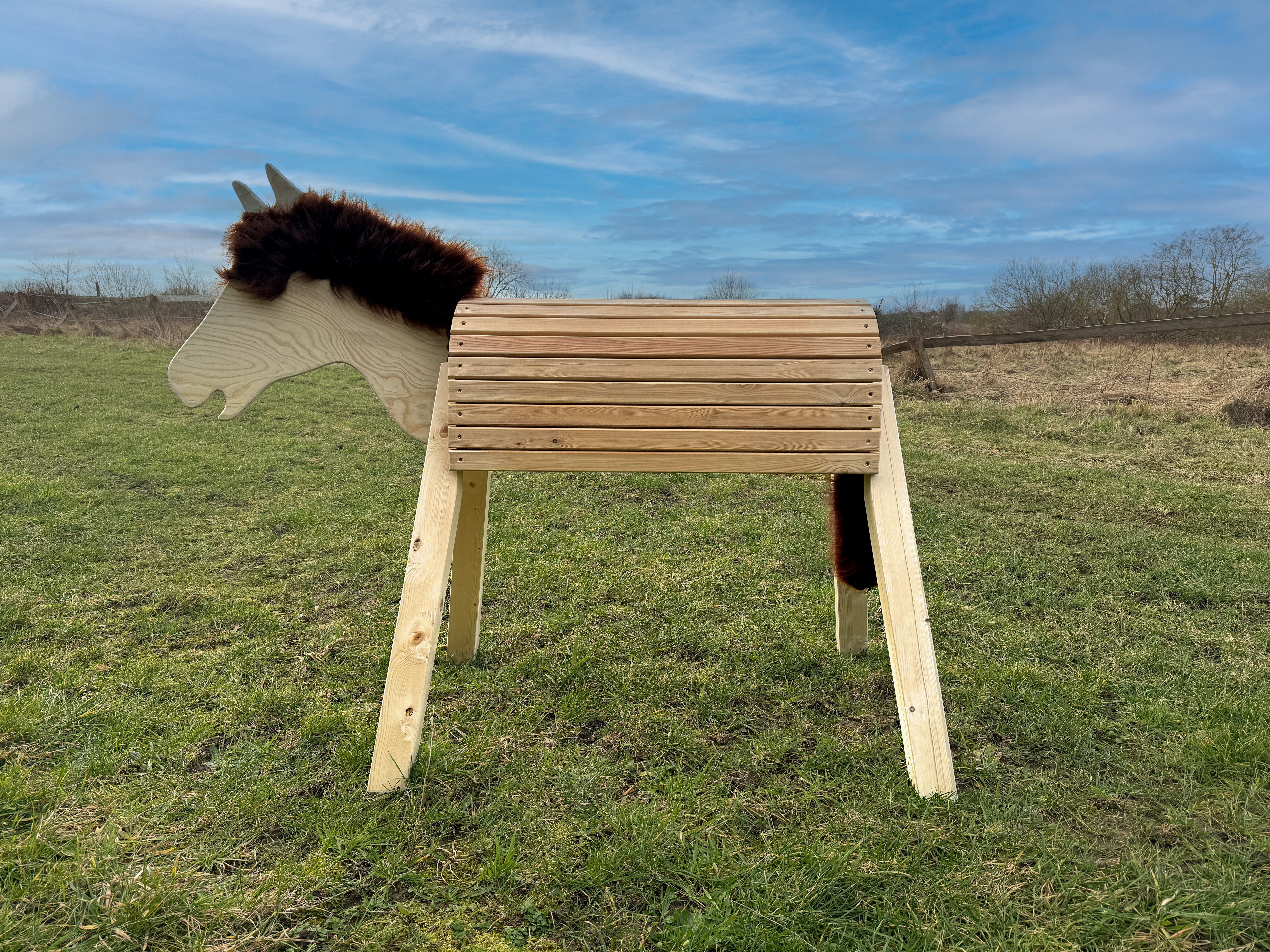 Dein Holzpferd Holzpferd Holzpferd Mia, Holzpferd Mia - 100cm Sitzhöhe mit flauschiger Plüschmähne