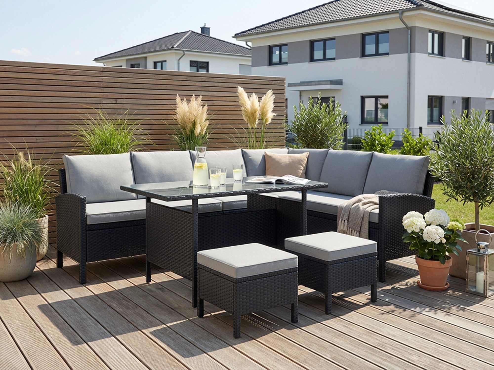 KONIFERA Gartenlounge-Set Manhatten, Gartenmöbel Set, (Set, 18-tlg., Ecklounge, Tisch 66x120x74 cm, 2 Hocker, inkl. Auflagen), Stahl/Polyrattan