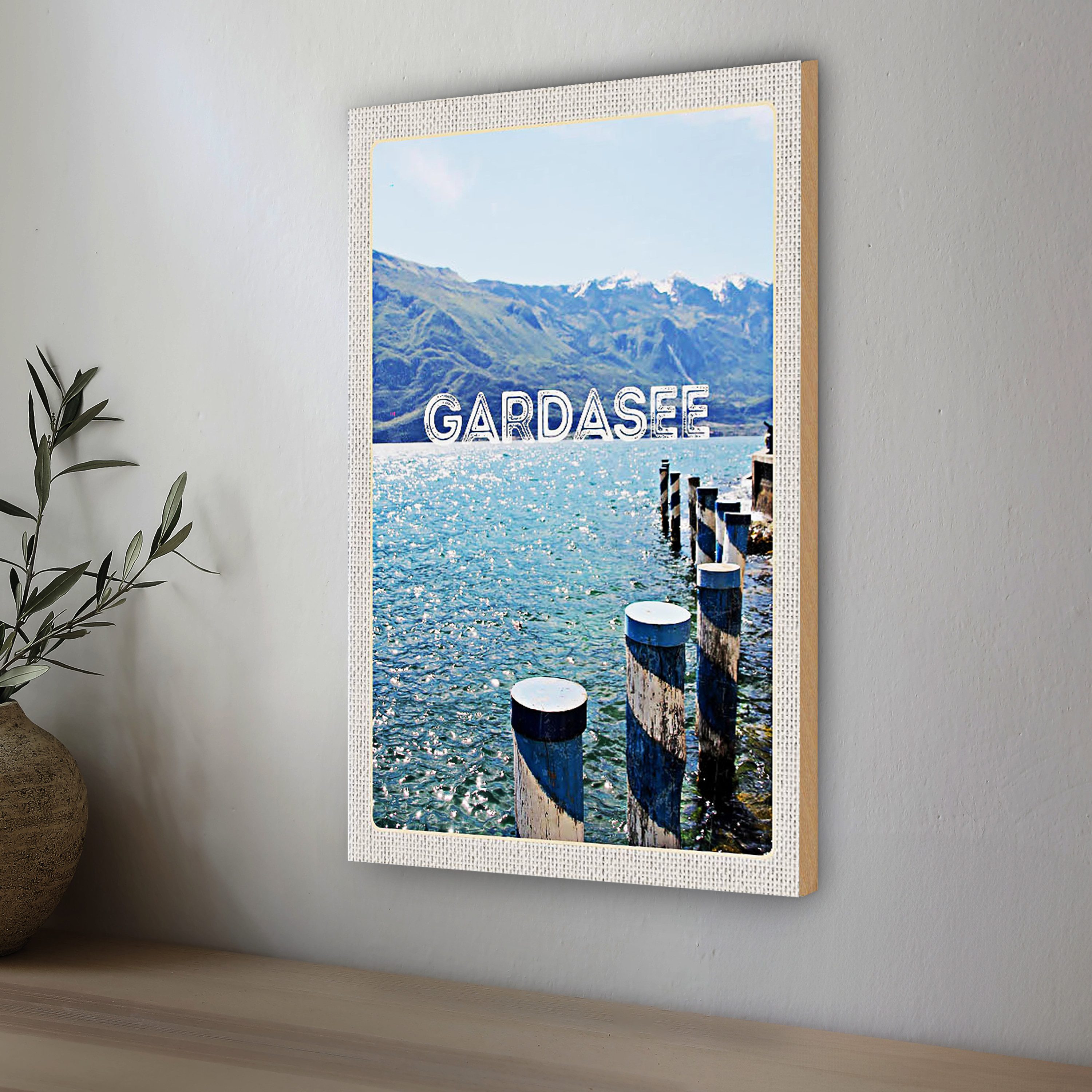 Roomando Holzbild Reise 12x18cm Gardasee Italien See Gebirge Reise
