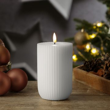 Deluxe Homeart LED-Kerze Mia gerillt Echtwachs flackernd H: 12,5cm D: 8cm weiß mit Rillen
