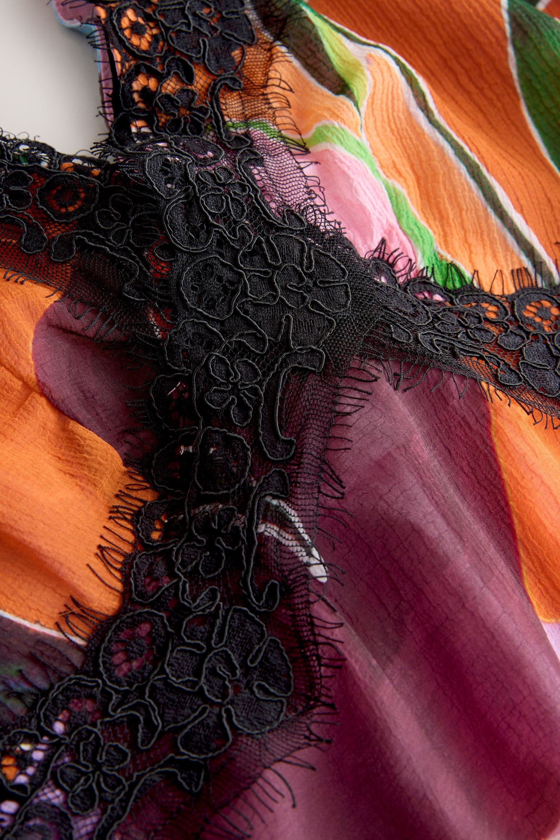 Next Maxikleid Festliches, gestuftes Maxikleid mit Spitze (1-tlg)