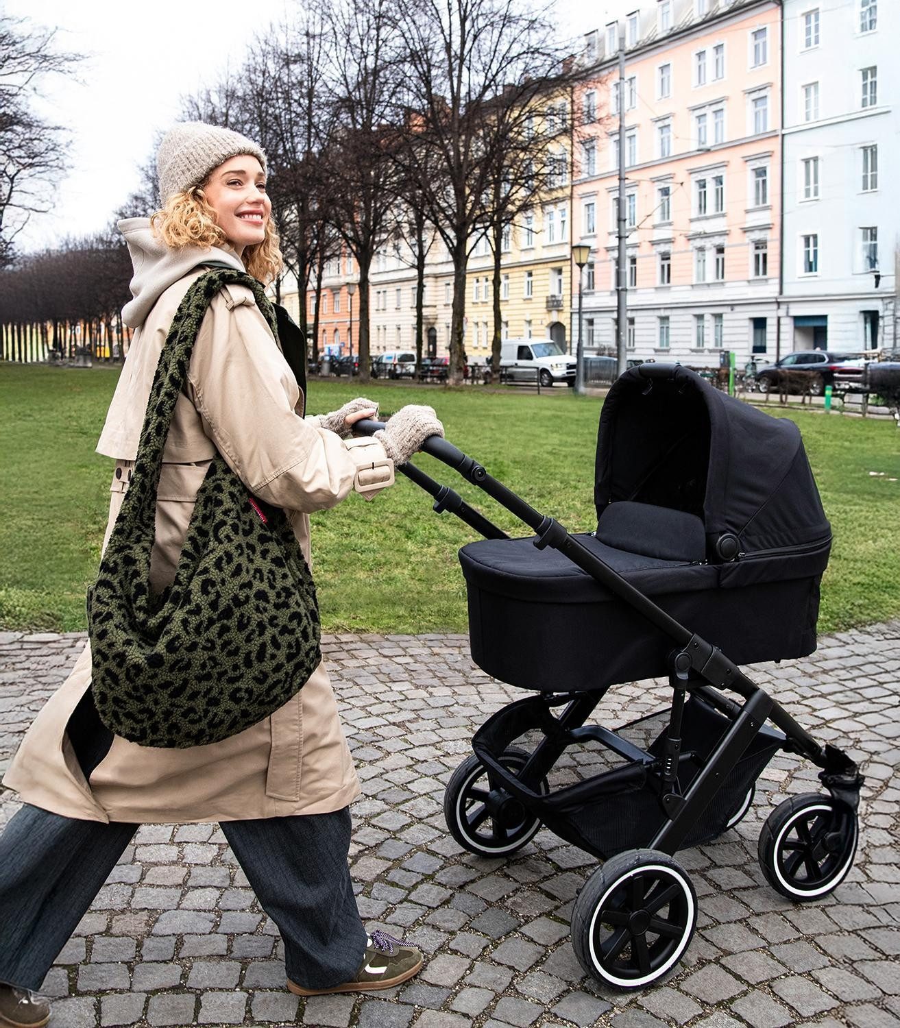 REISENTHEL® Umhängetasche MOONBAG, Olivgrün, Schwarz, Polyester, Teddystoff, 24 Liter, B 48 x H 33 x T 14 cm