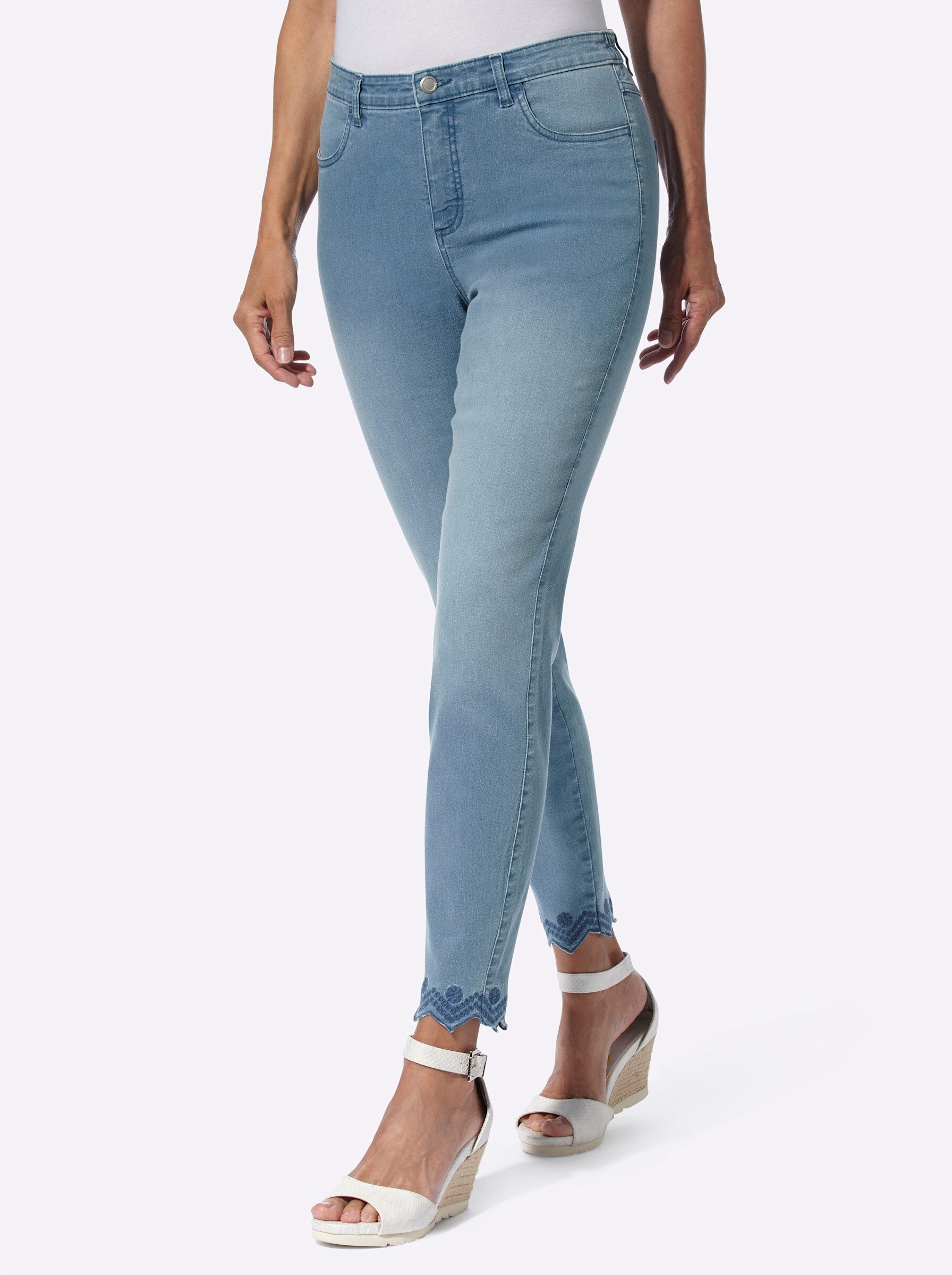 Bequeme Jeans Jeans leicht vertieft