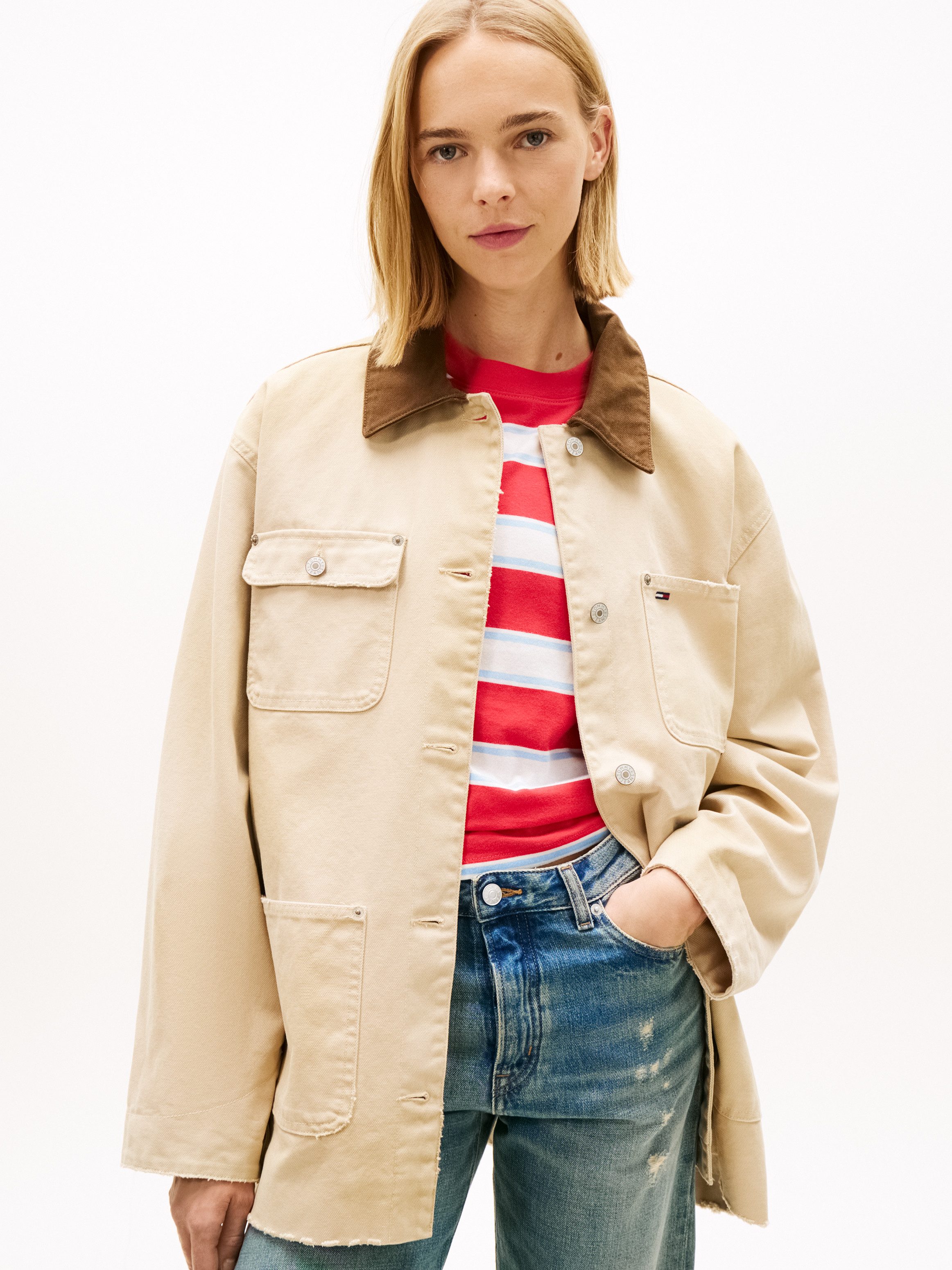 Tommy Jeans Langjacke TJW OVS DISTRESSED CHORE JACKET mit farblich abgesetztem Umlegekragen, Oversized Fit