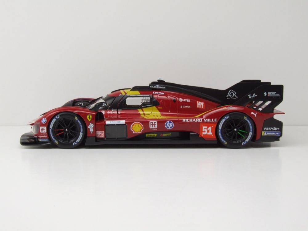 Bburago Modellauto Ferrari 499P #51 24H Le Mans 2025, Maßstab 1:18