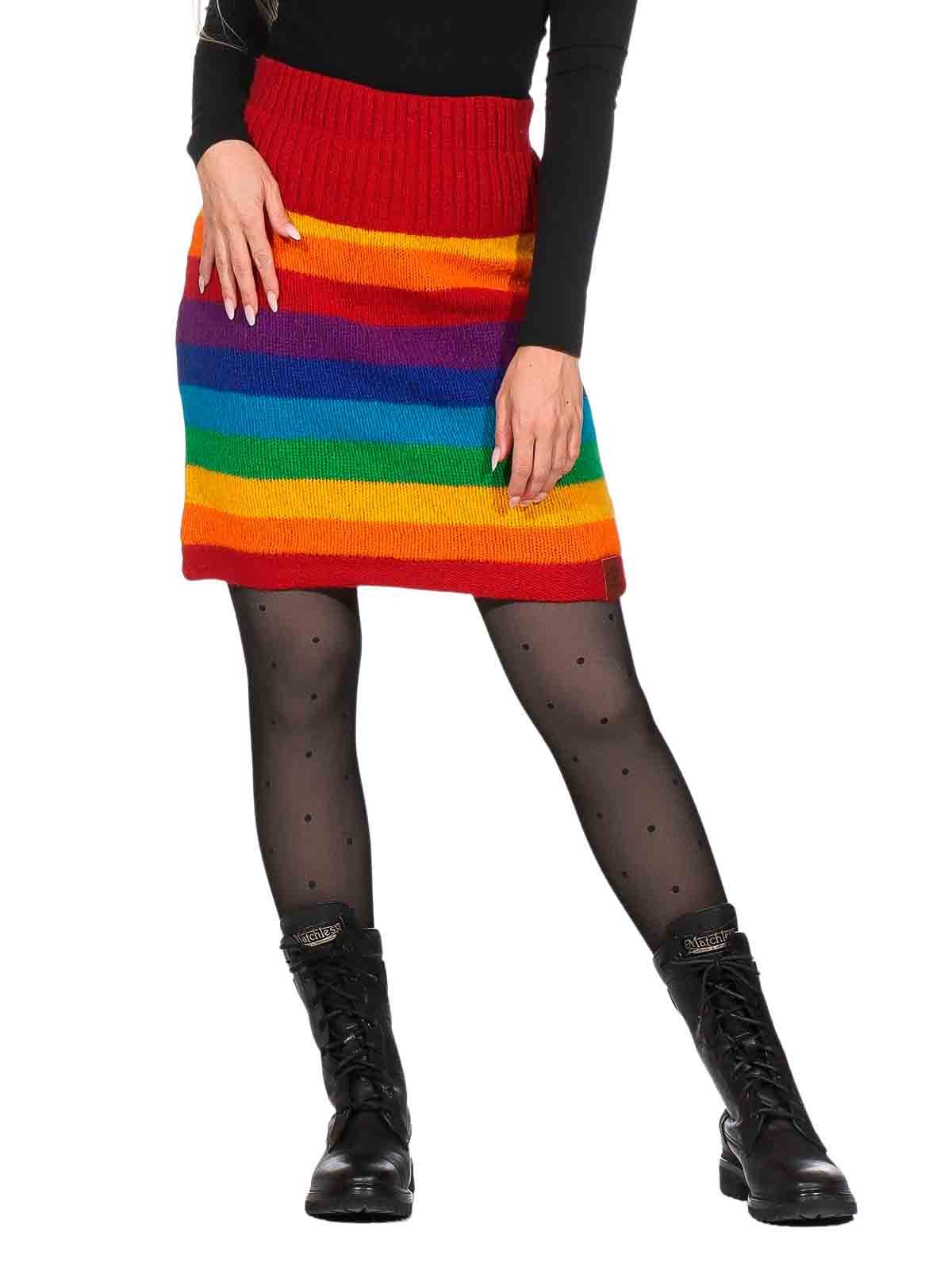 KUNST UND MAGIE Strickrock Bunter Strickrock kurz + Regenbogenmuster Wolle gefüttert Rainbow