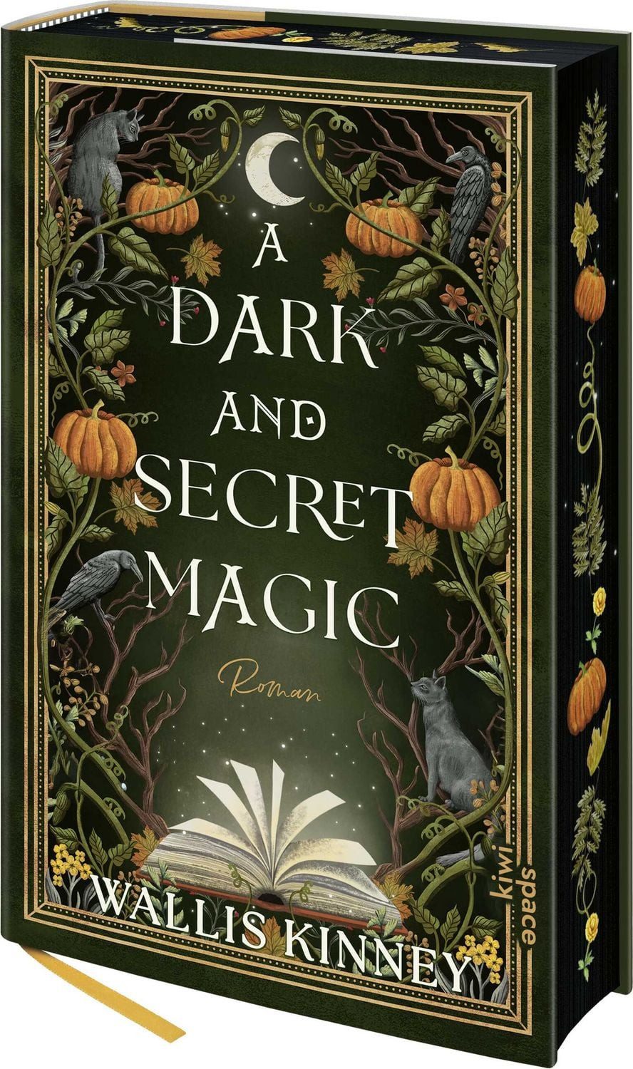 A Dark and Secret Magic / Wallis Kinney