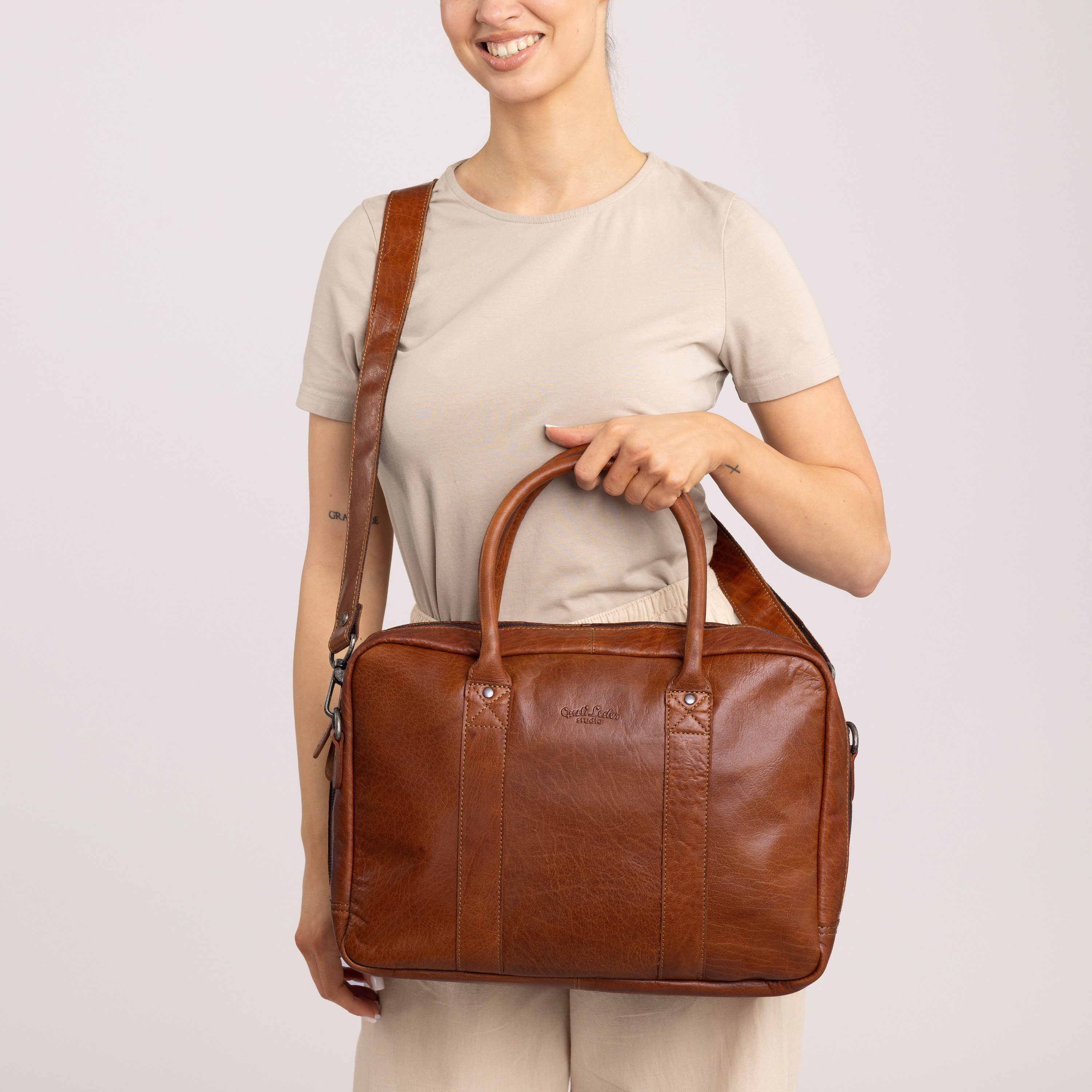 Gusti Leder Umhängetasche Gusti Leder messenger bag Fynn Aktenordner (1-tlg), Aktenordner