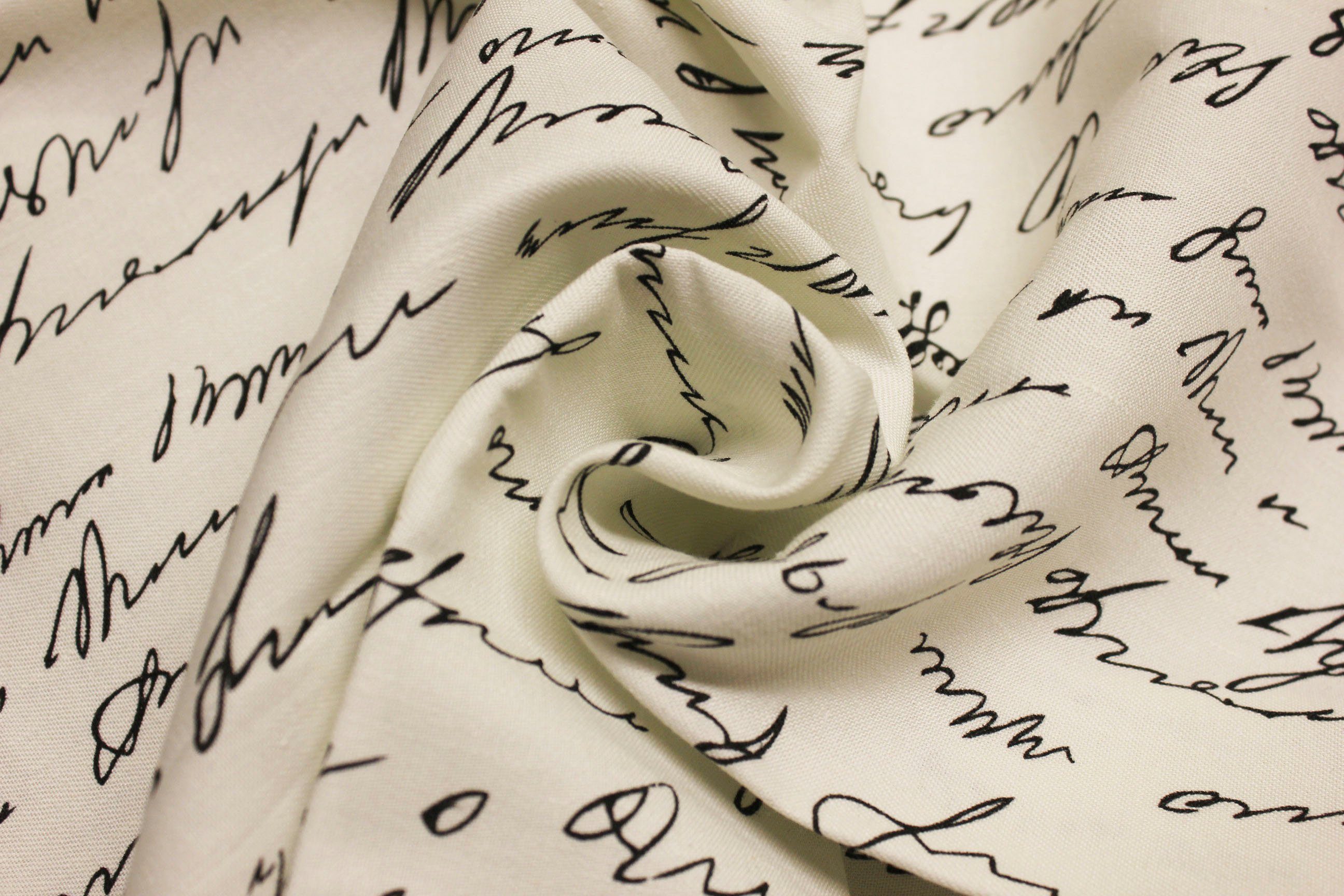 Vorhang Scribble, Adam, Kräuselband (1 blickdicht, Bio-Baumwolle Jacquard, aus naturweiß/schwarz St), nachhaltig