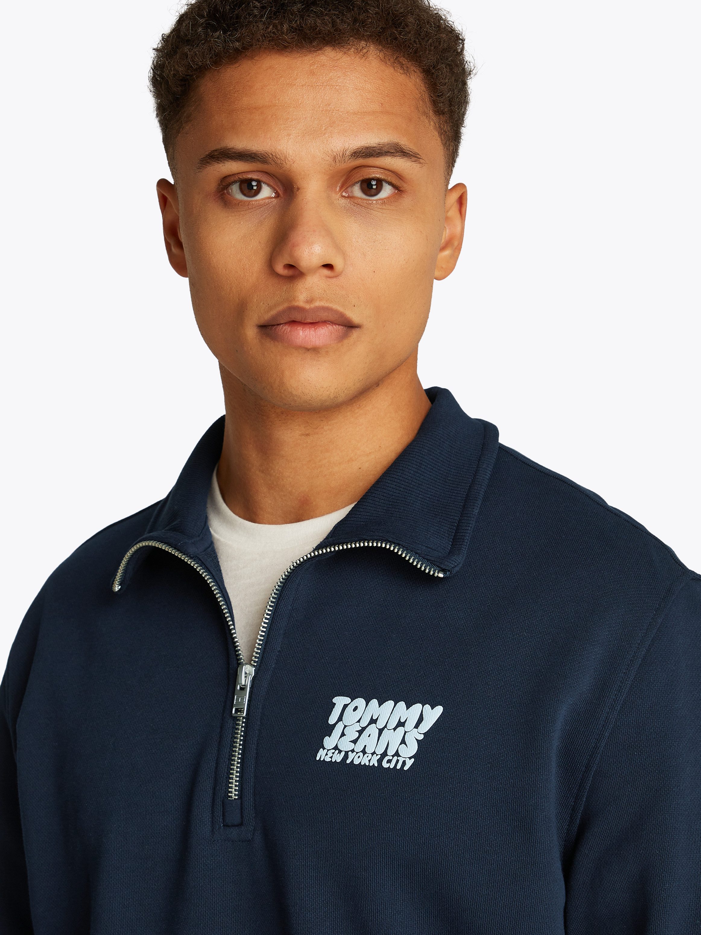 Tommy Jeans Sweatshirt TJM REG BUBBLE QRTR ZIP FRNT/BCK mit großem Rückenpr günstig online kaufen