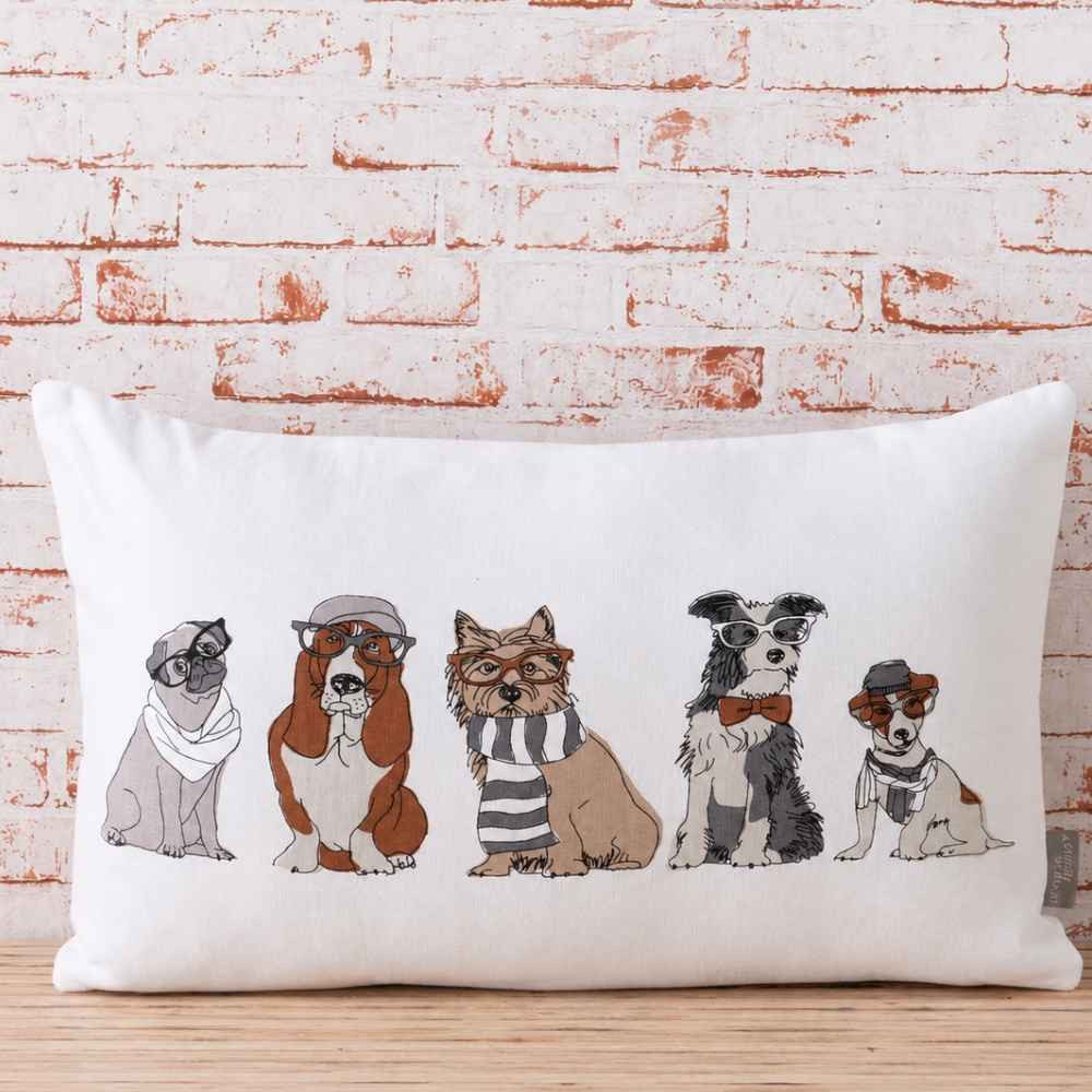 AltoBelli Dekokissen AltoBelli Kissen HUNDE FREUNDE Weiß mit Hunden inkl Füllung 30x50 cm