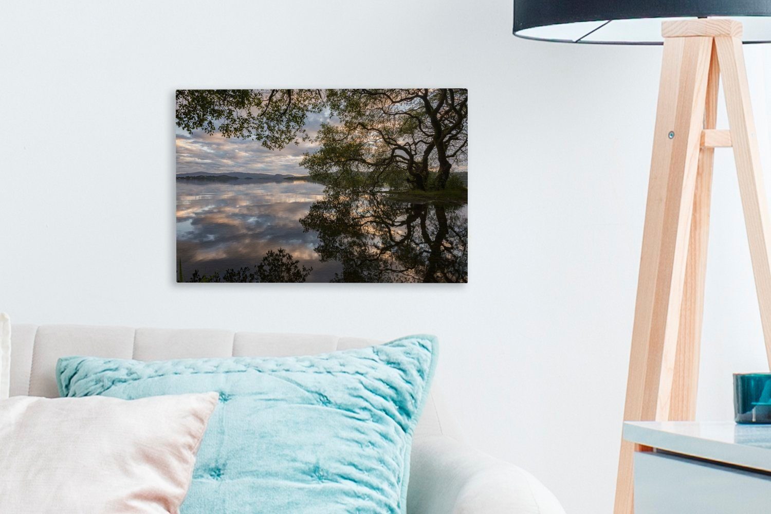 Lomond the OneMillionCanvasses® Wanddeko, Spiegelung 30x20 Loch Aufhängefertig, Leinwandbild National cm Trossachs (1 Leinwandbilder, St), Park, and Wandbild im Baumes eines