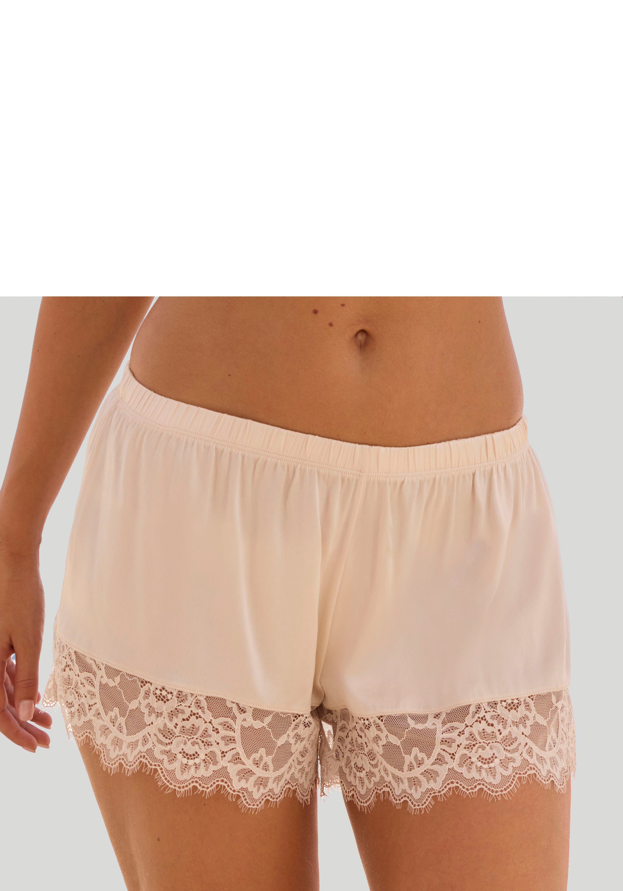 LASCANA Panty, Shorty, Alana mit Seide und edler Spitze, Dessous