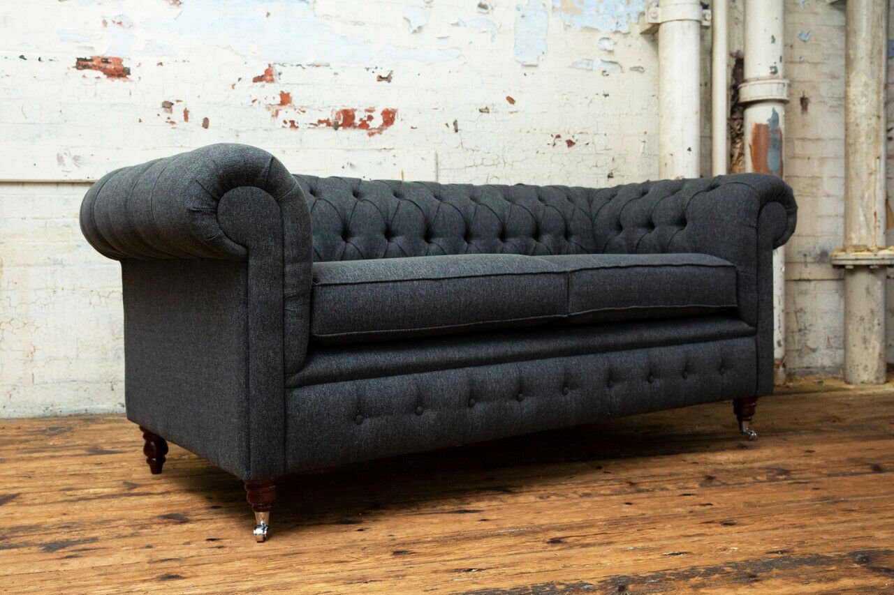 JVmoebel Chesterfield-Sofa Sofa 3 Sitzer Couch Chesterfield Polster Sitz Garnitur Leder Textil, Die Rückenlehne mit Knöpfen.