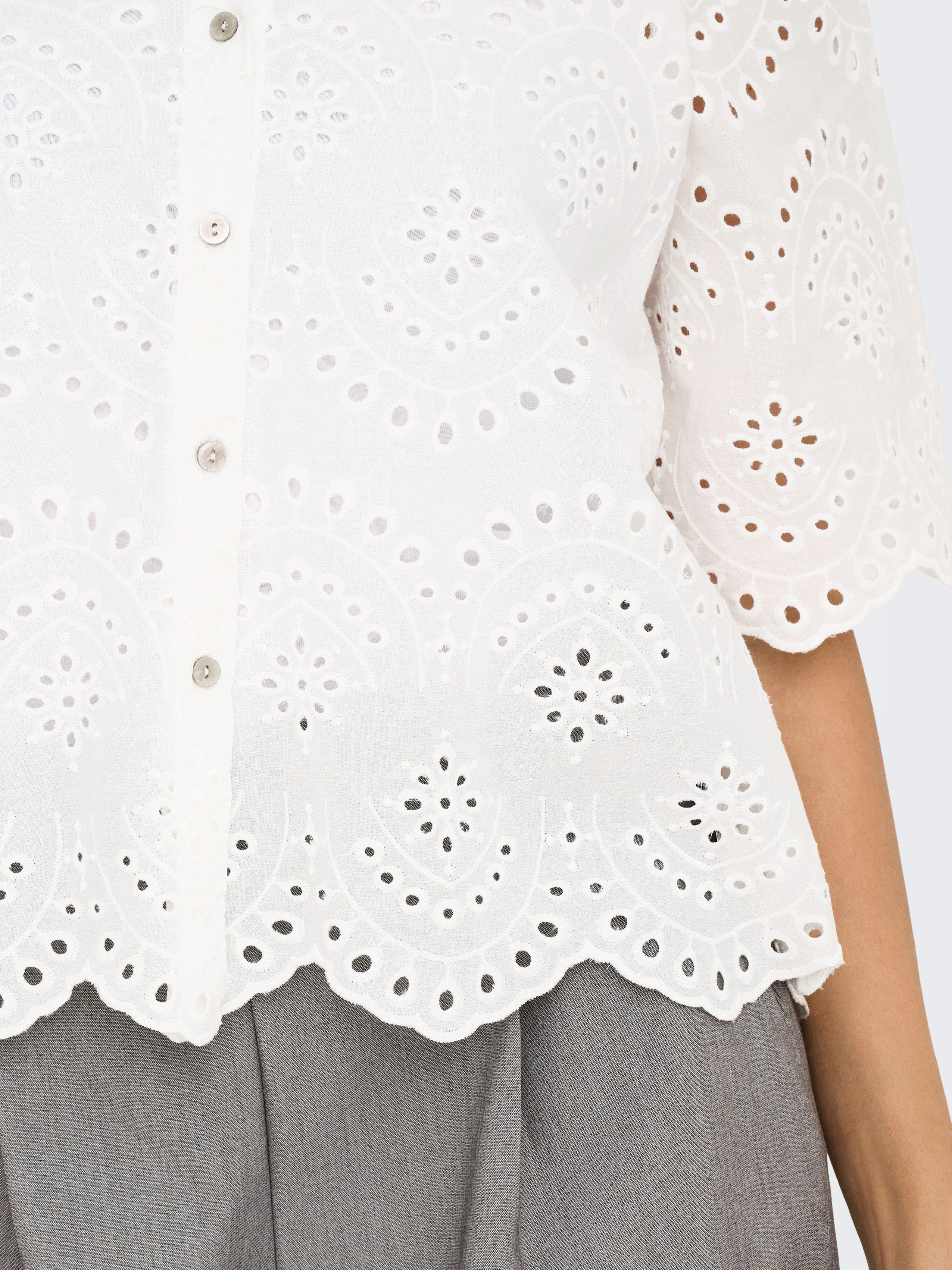 ONLY Spitzenbluse ONLVALAIS S/S SHIRT WVN NOOS Baumwolle, loose fit