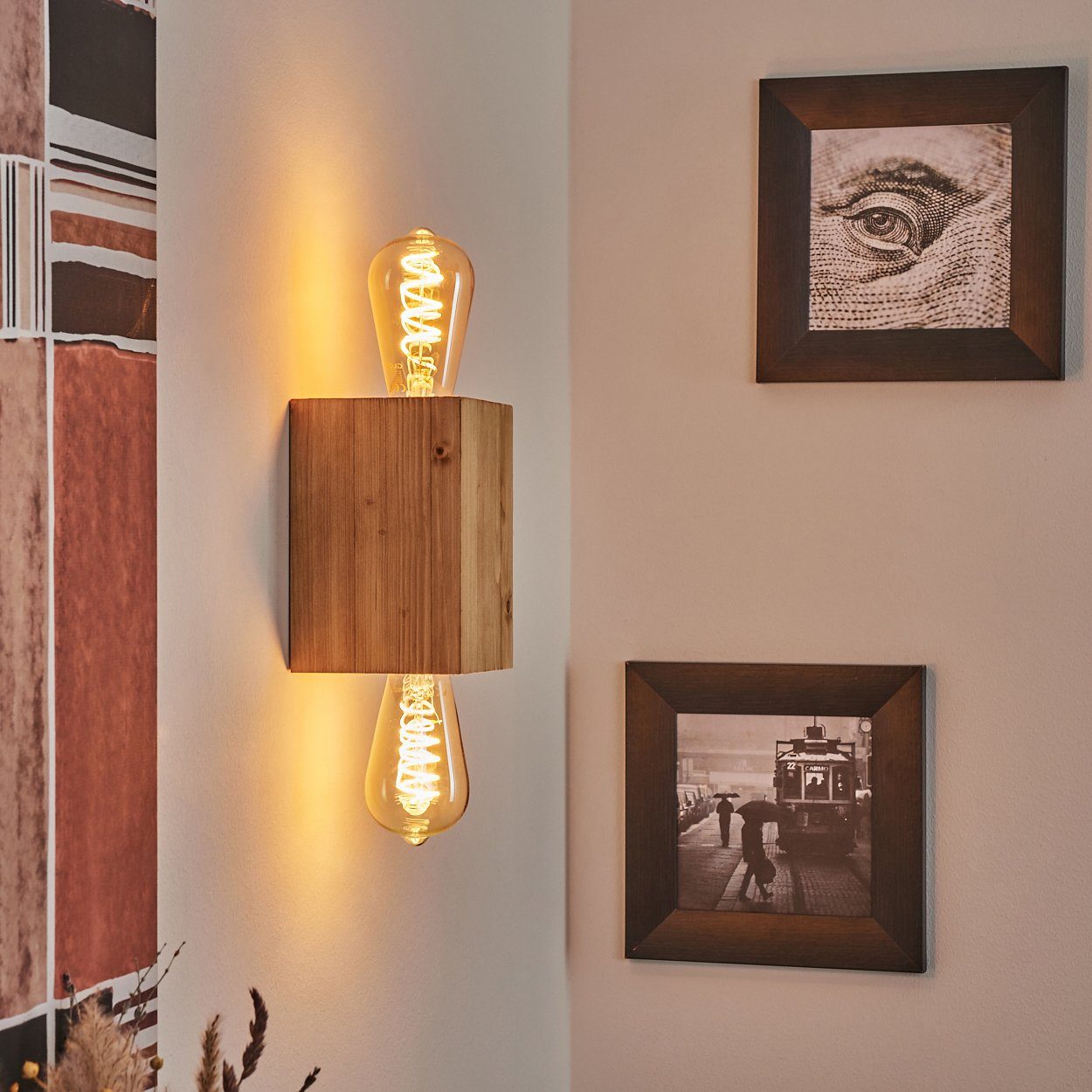 hofstein Lichtspiel in Wand, der Holz Wandleuchte 2xE27 Wandlampe Leuchtmittel, Natur mit »Poggiodomo« aus an ohne