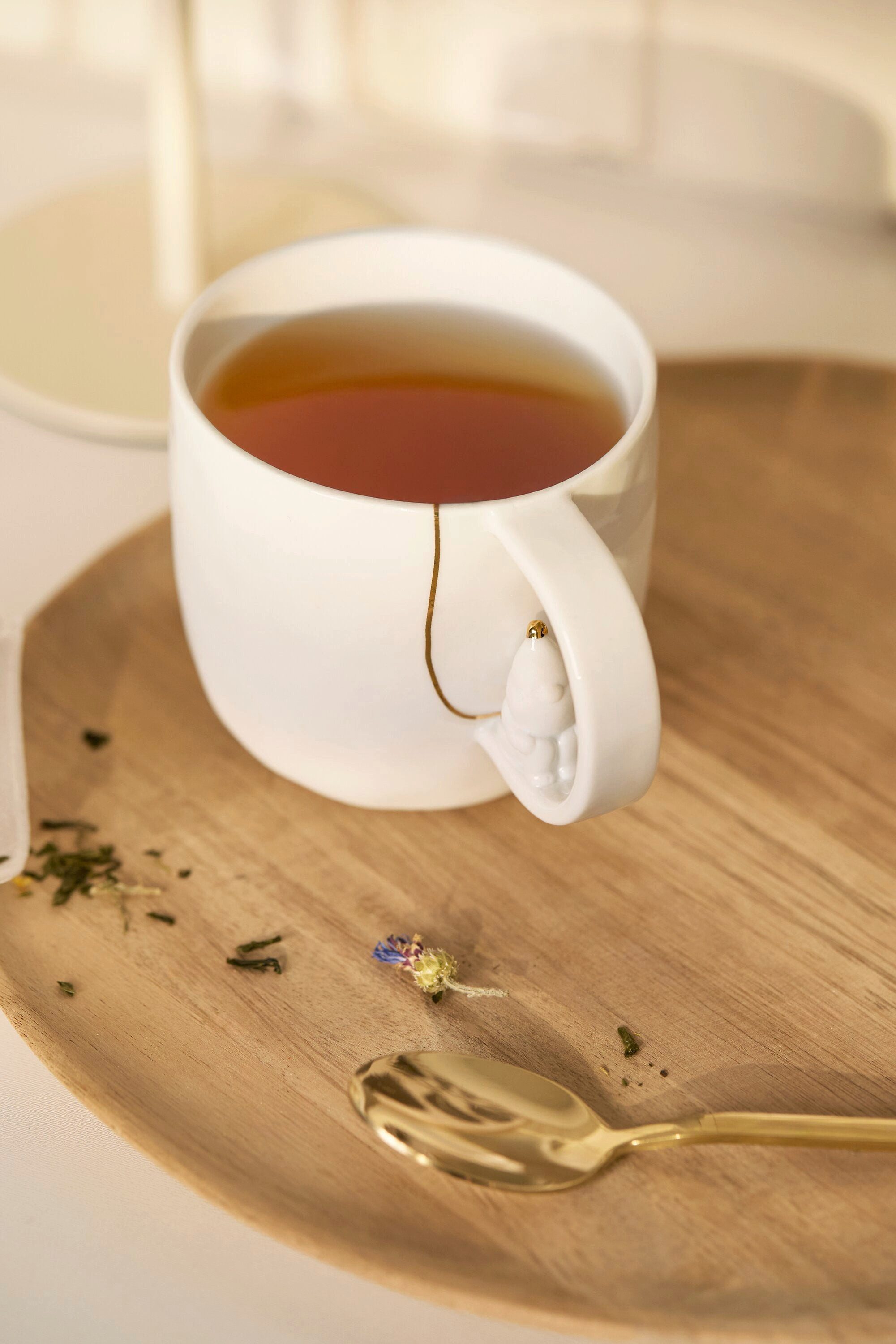 Räder Design Tasse Tasse Santa von räder design – Weihnachtlicher Porzellanbecher mit gol