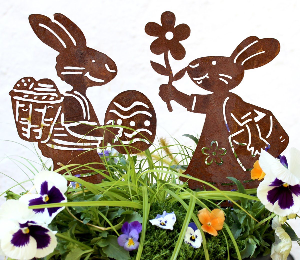 Gartendekoration Figur Gartenfigur H&F LB Gartendeko SET Hase, Osterfigur Frühling Osterstecker Ostern Gartenfigur 2er Lilienburg Geschenk Dekofigur COMIC Osterhase