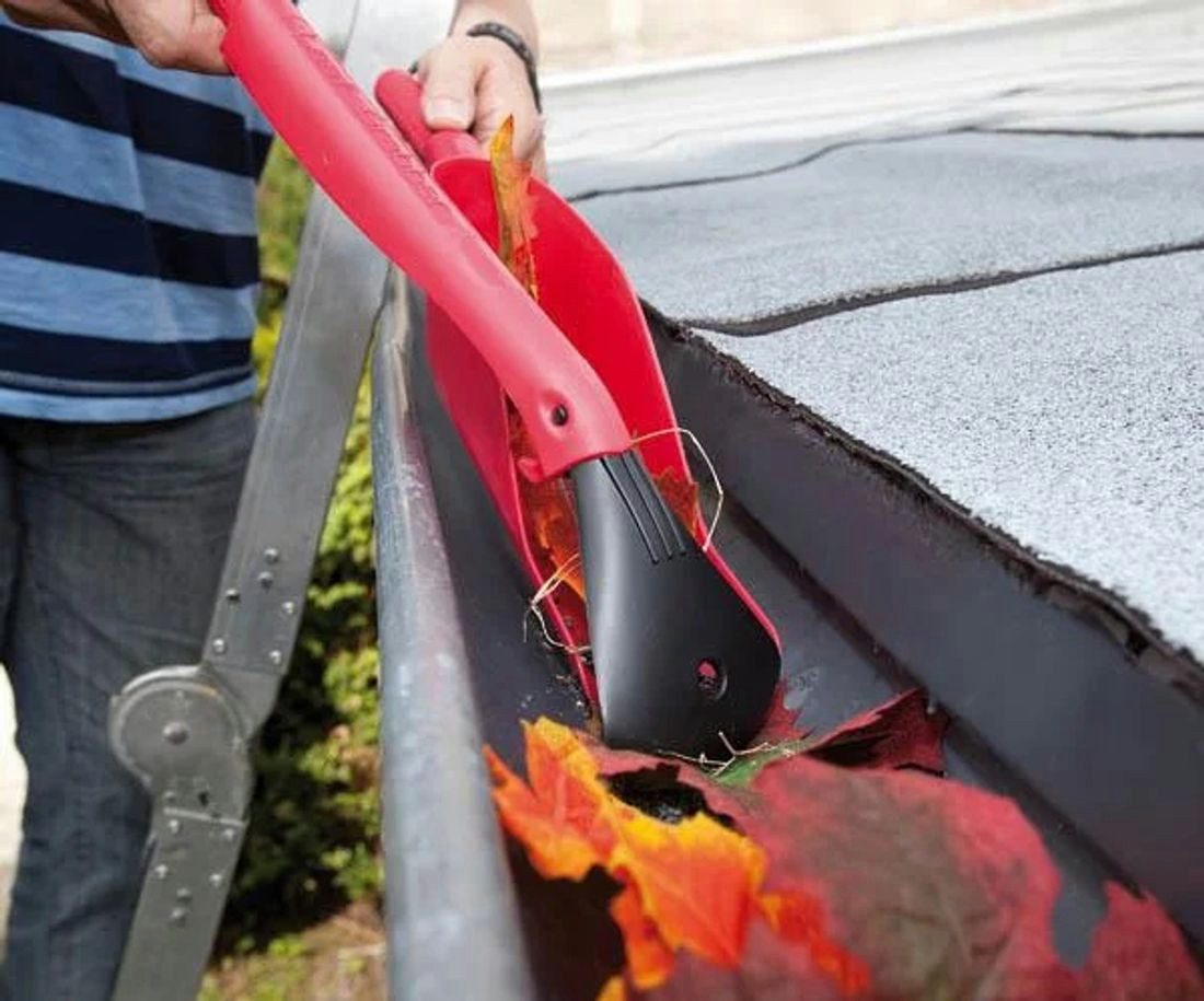 Westfalia Werkzeug Dachrinnenreiniger Dachrinnen Reinigungs-Set 5 teilig. Schaufel, Schaber, 3 Steckstiele