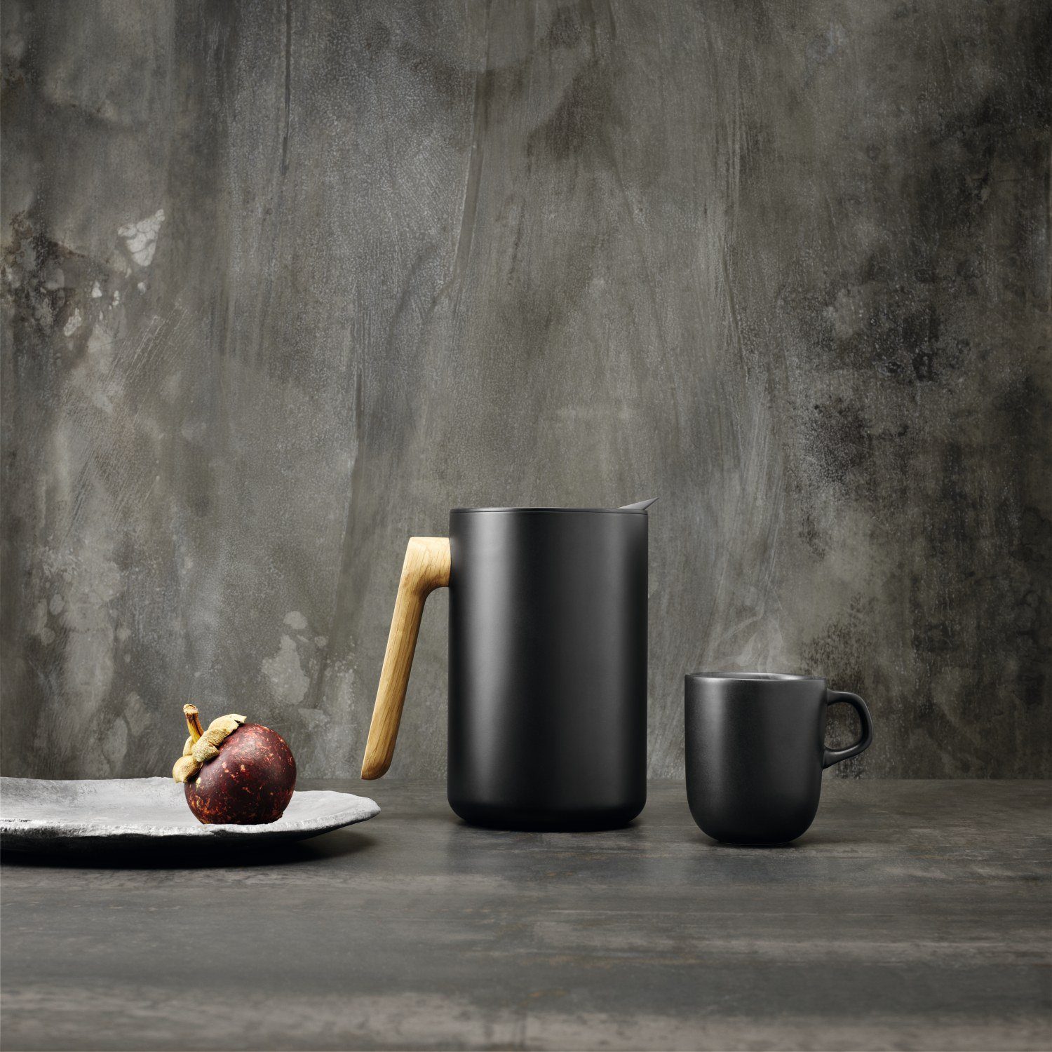 Eva Solo Isolierkanne Nordic Kitchen Schwarz 1 Liter, (Einzeln) – Bild 3 von 3