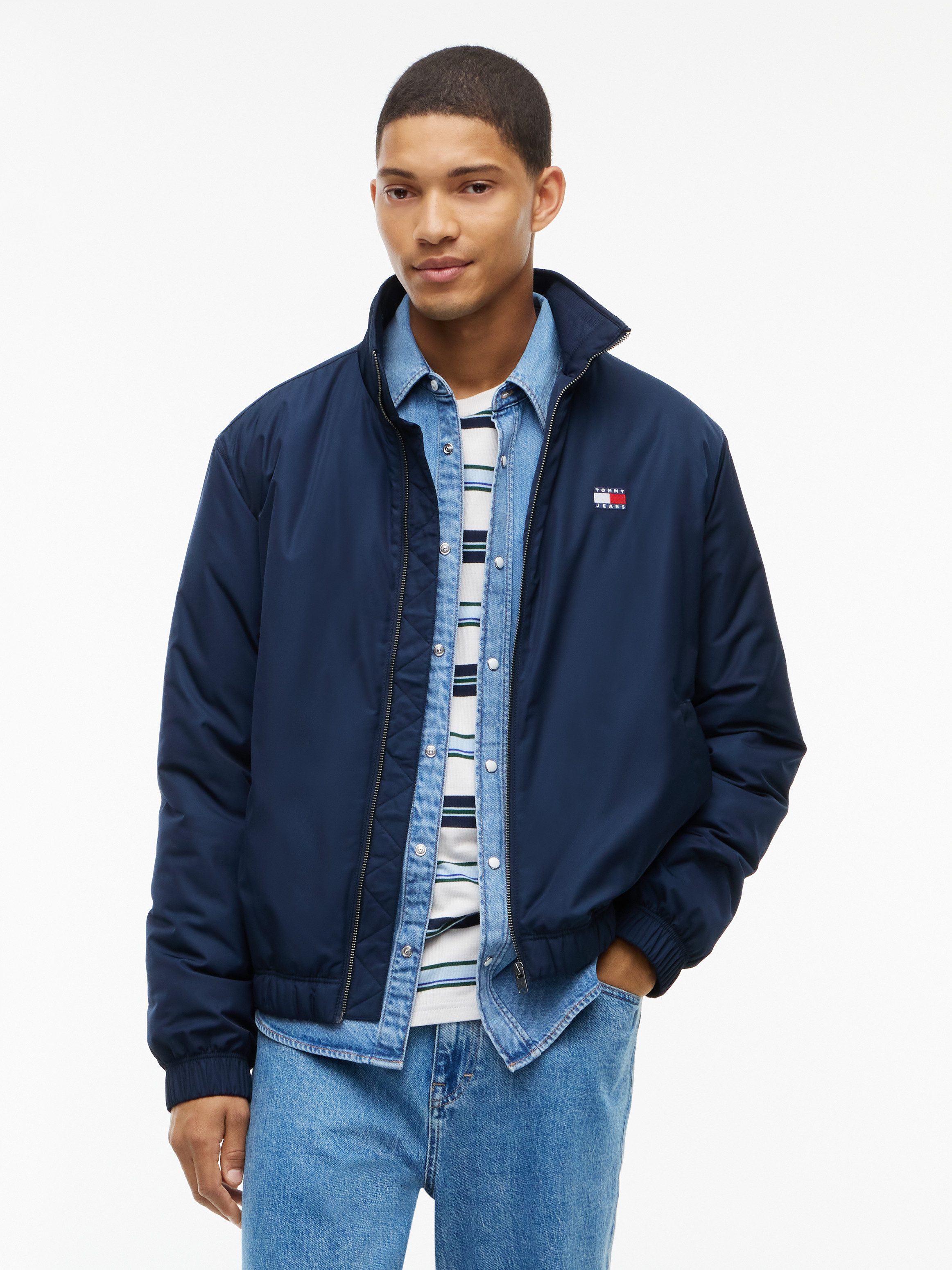 Tommy Jeans Blouson TJM ESSENTIAL PADDED JACKET EXT Freizeitjacke, Übergangsjacke glänzend, Stretchbündchen, Stehkragen