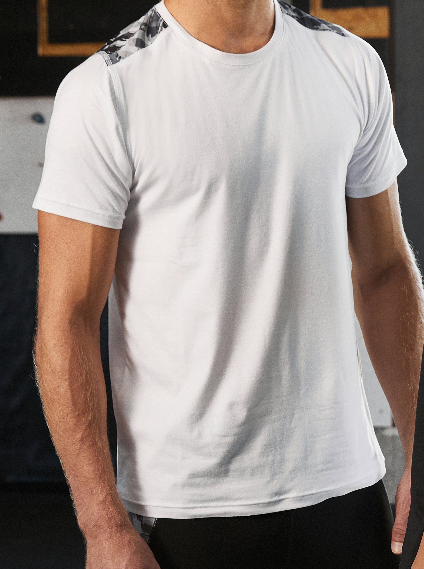 Sport printed Polyester recyceltem & James Trainingsshirt aus white/black Nicholson Shirt FaS50524