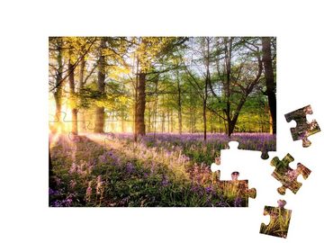 puzzleYOU Puzzle Glockenblumen im Wald bei Sonnenaufgang, 48 Puzzleteile, puzzleYOU-Kollektionen Natur, Wälder, Wald & Bäume, Sonnenaufgang