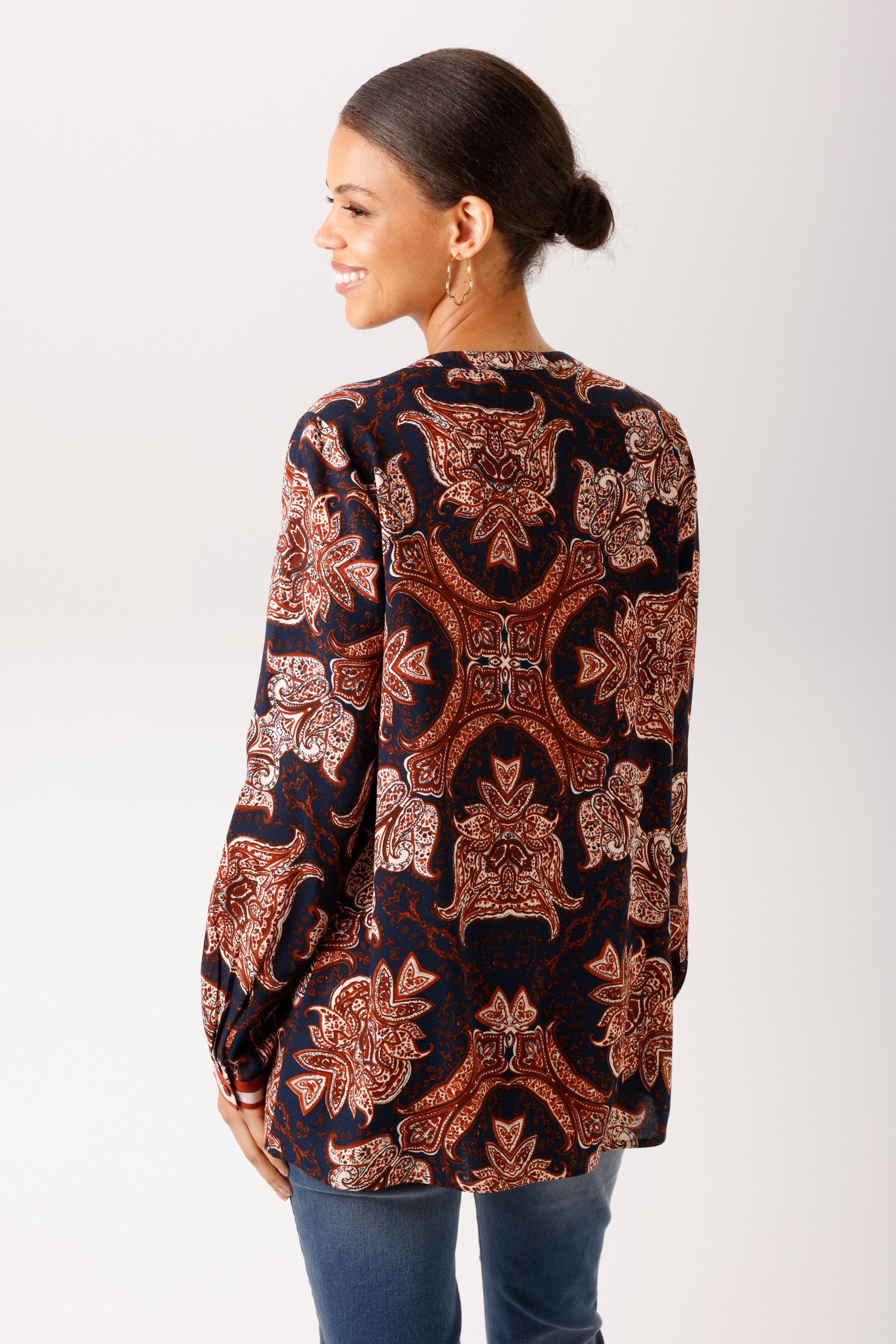 Aniston CASUAL Schlupfbluse mit fantasievollen Ornamenten bedruckt - NEUE KOLLEKTION – Bild 2 von 5