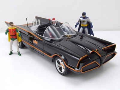 JADA Modellauto Batmobile Batman Classic Series 1966 schwarz mit Licht und Figuren, Maßstab 1:18