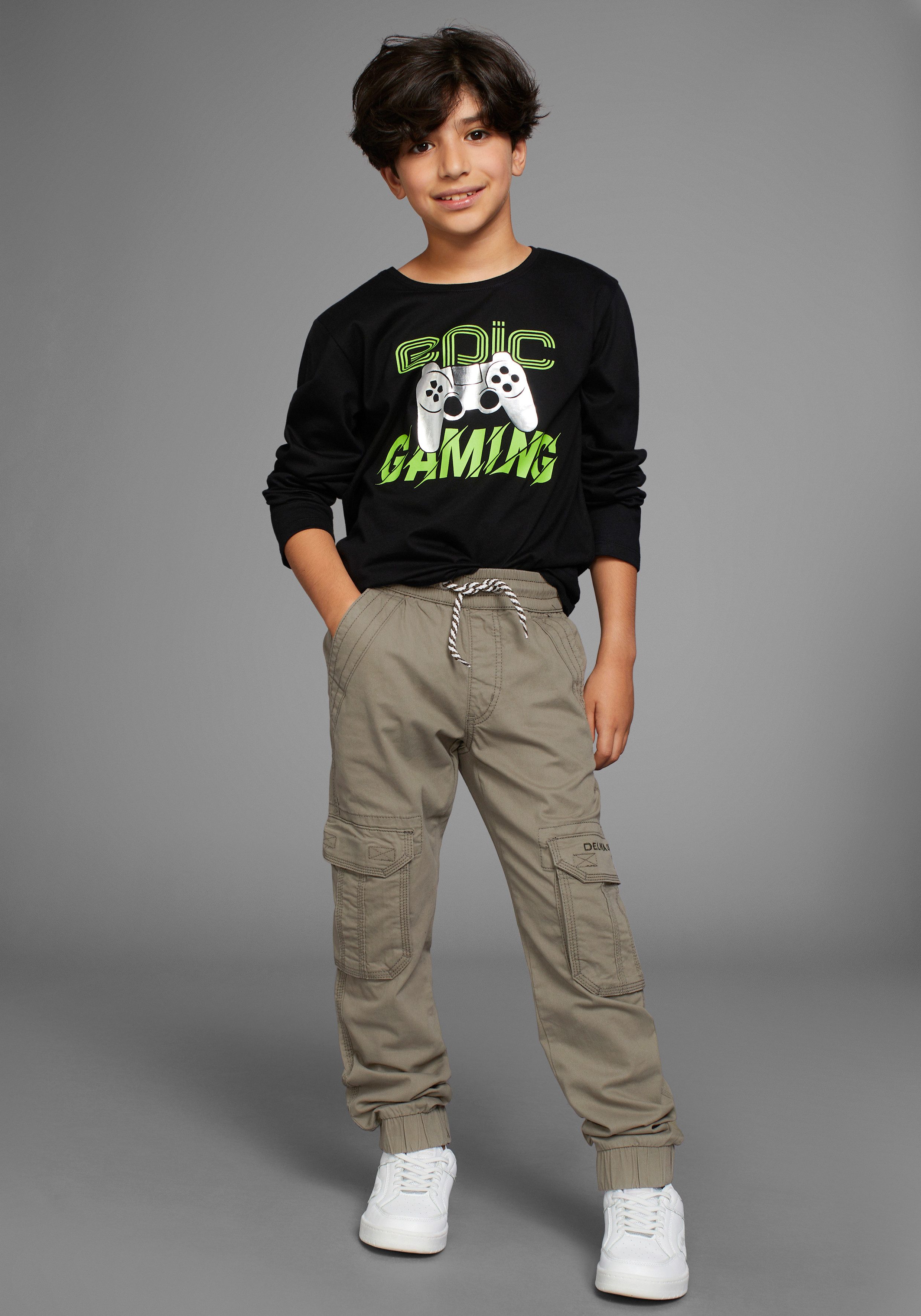 DELMAO Cargohose in bequemer Schlupfform, mit Logo-Stickerei