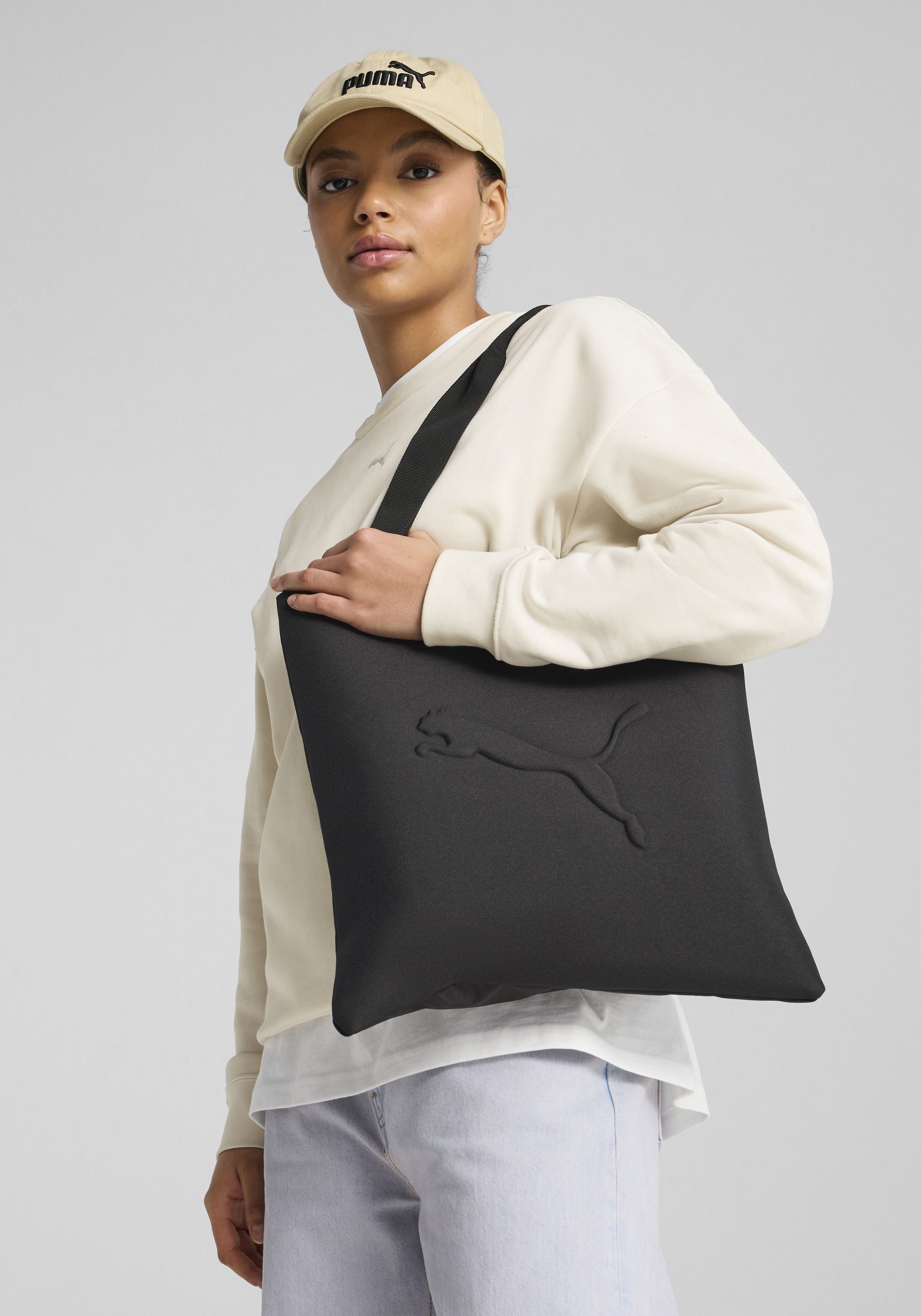 PUMA Schultertasche BUZZ TOTE, sportlicher Stil, mit Tragegriffen aus Gurtband, aus Polyester