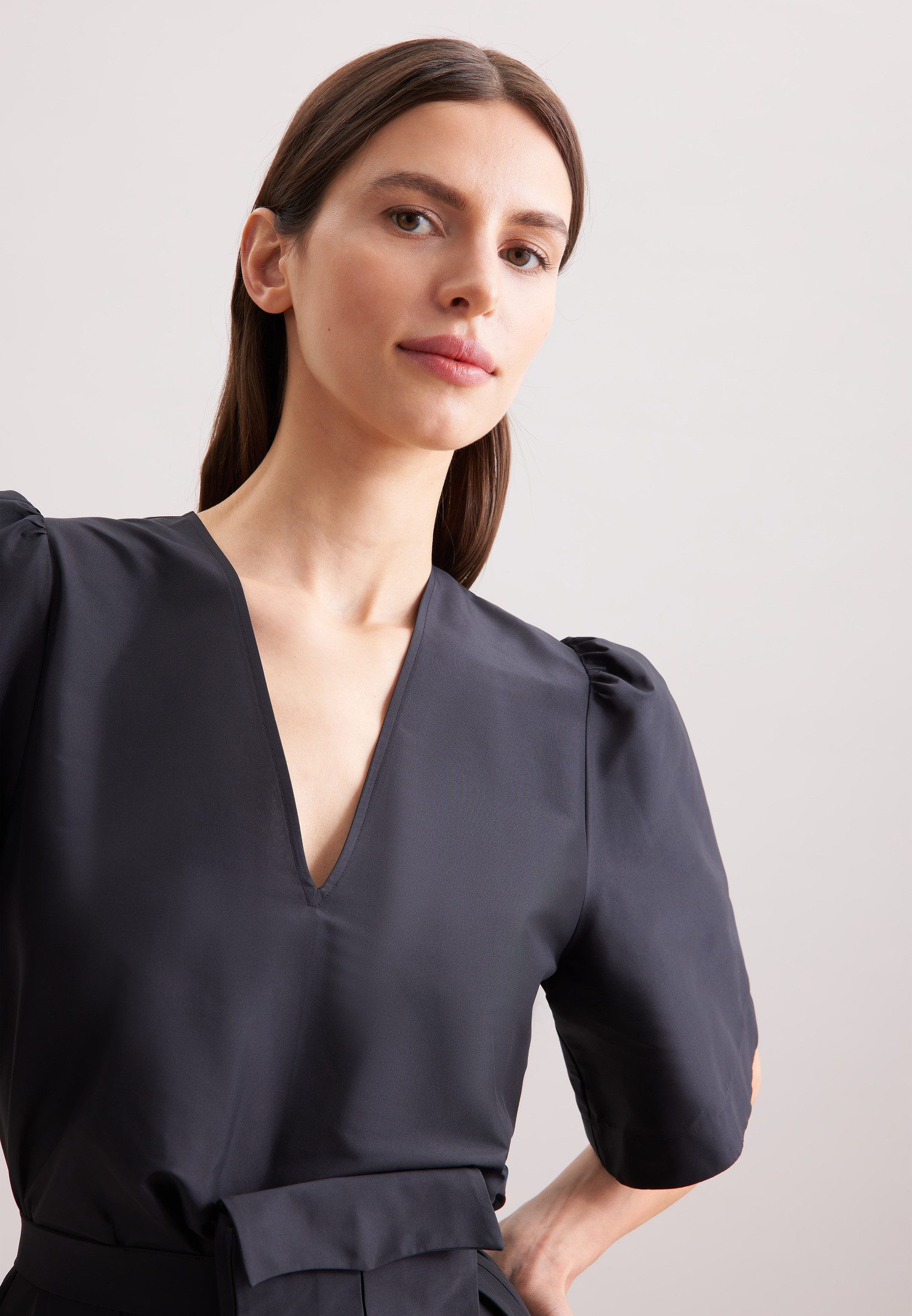 seidensticker Sommerkleid Schwarze Rose V-Neck Uni
