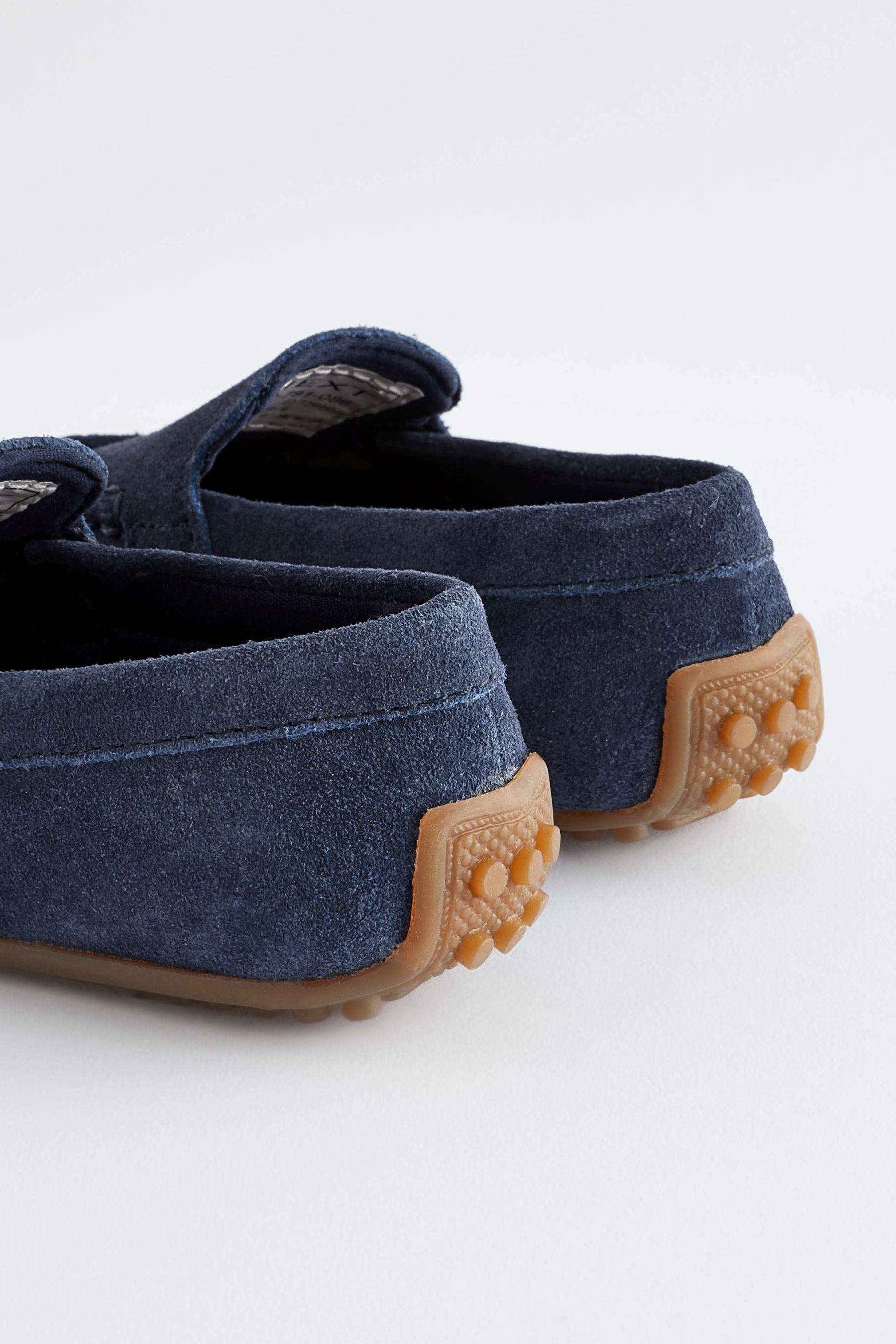 Next Schlupf-Loafer aus Veloursleder, weite Passform Loafer (1-tlg)