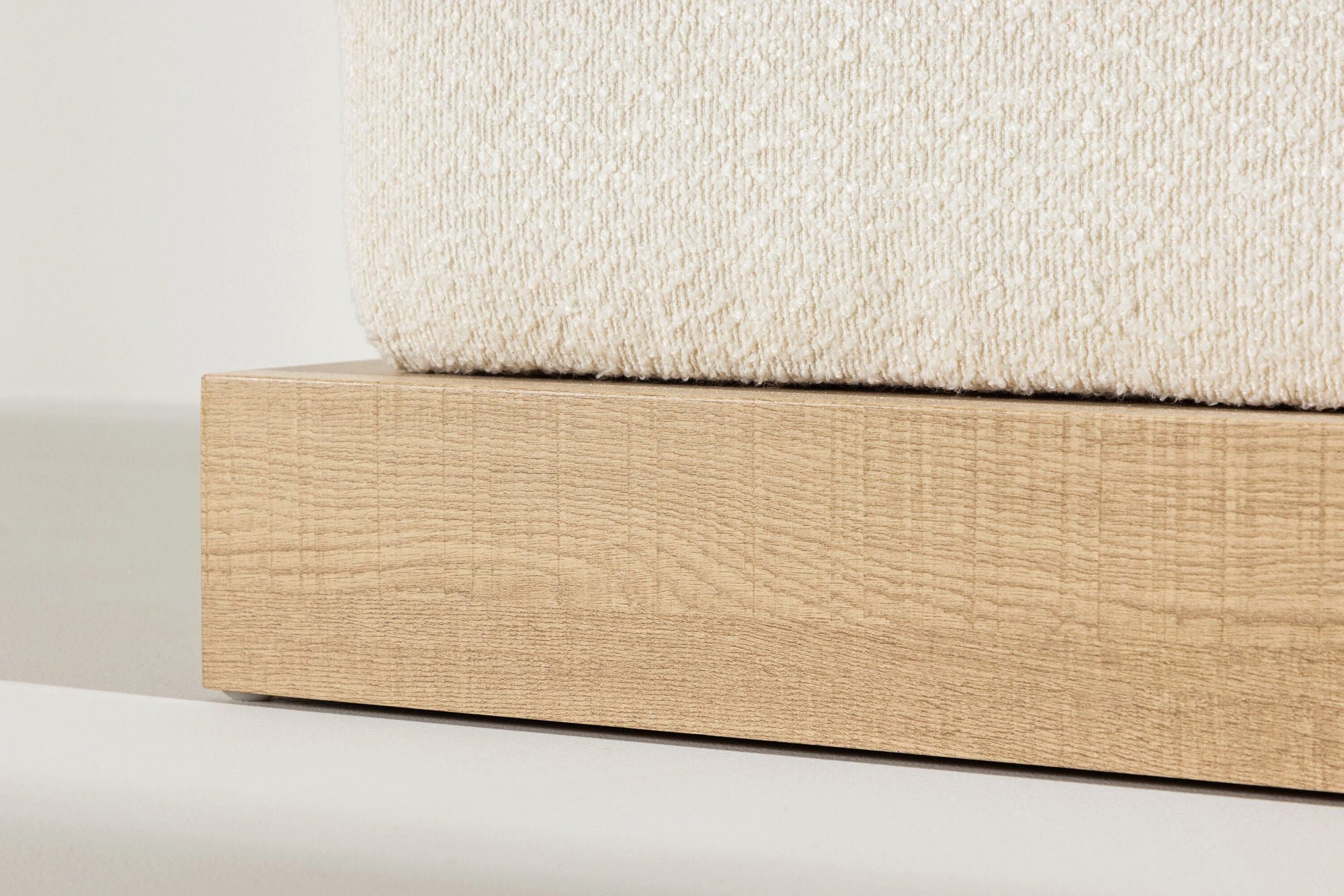 Venture Home Pouf