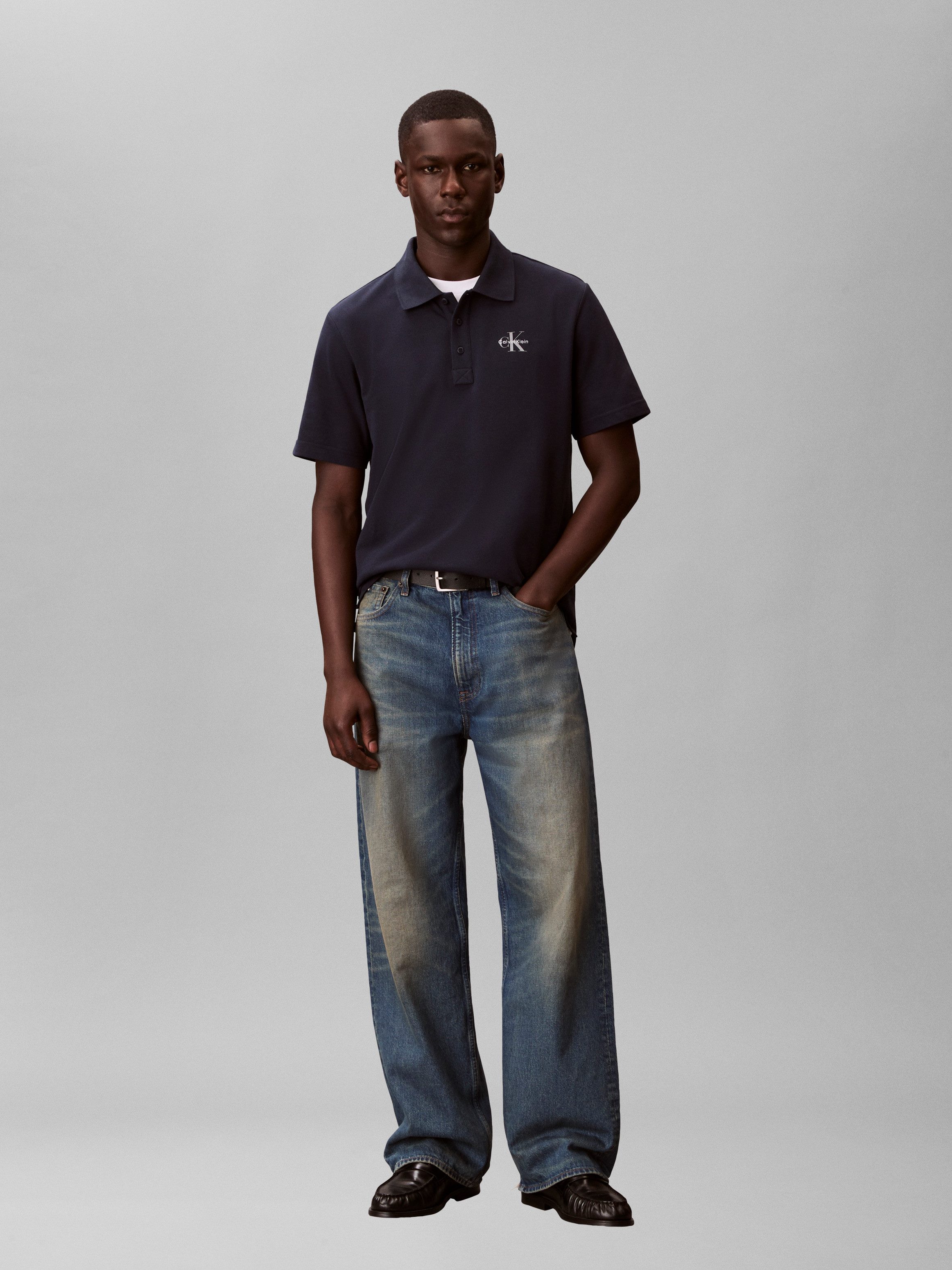 Calvin Klein Jeans Poloshirt EASY MONOLOGO CASUAL PIQUE Regular fit mit Polokragen – Bild 5 von 5