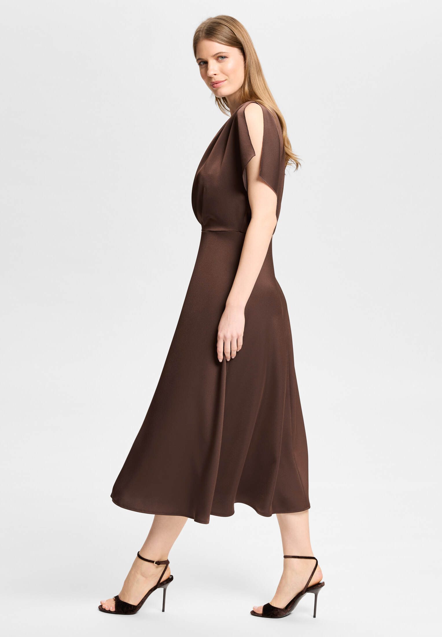 SWING Cocktailkleid Taillierter Schnitt mit fließendem Rockteil – Bild 5 von 5
