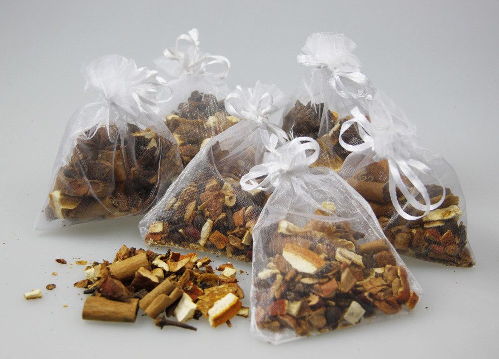 Quertee Dekokranz Weihnachtsdeko Weihnachts Potpourri - 6 x Säckchen Weihnachtsgewürzen, Angenehmer Geruch für die Weihnachtszeit