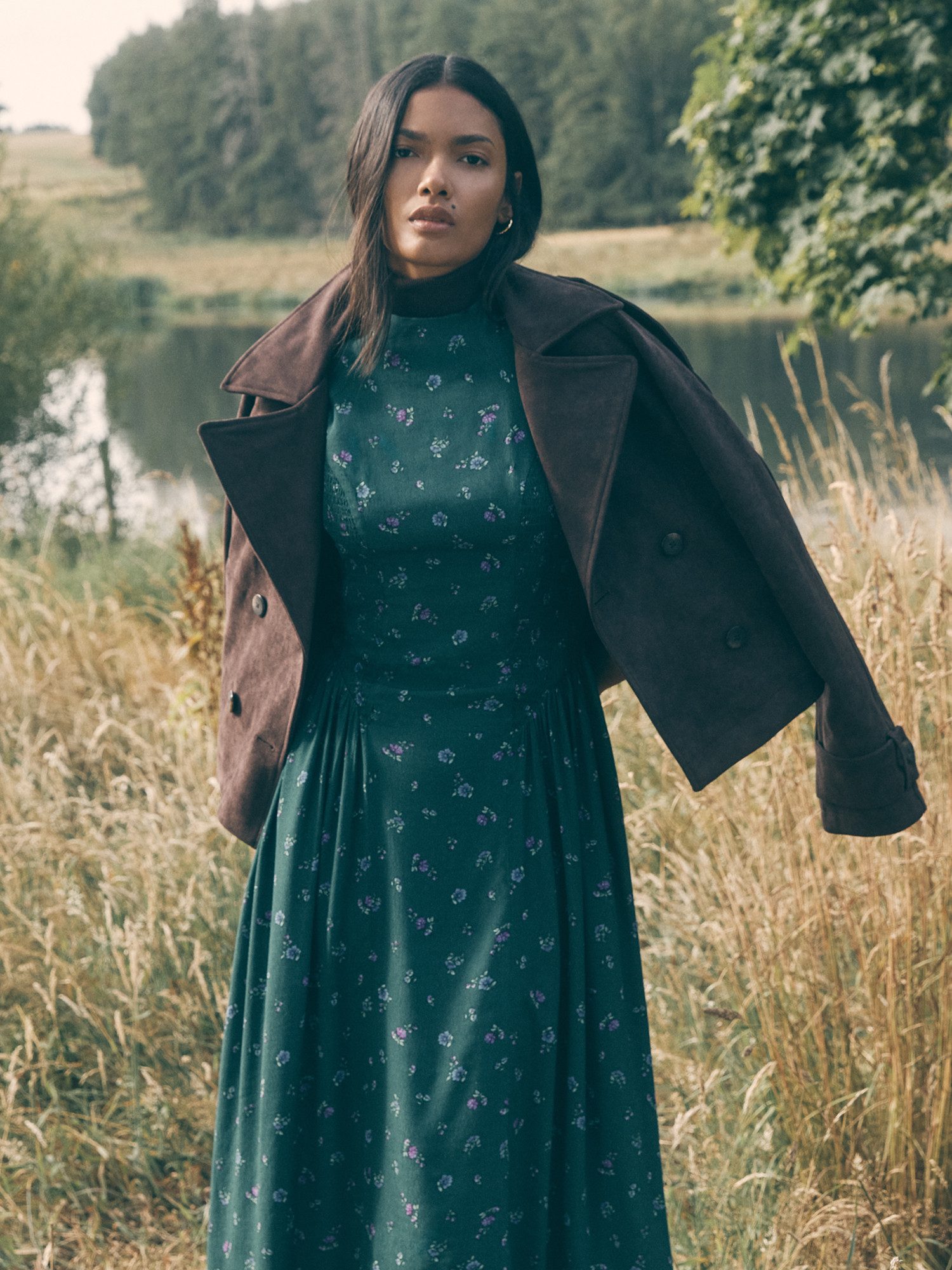 Apricot Minikleid Geblümtes kurzes Kleid mit Smokdetails – Bild 5 von 5