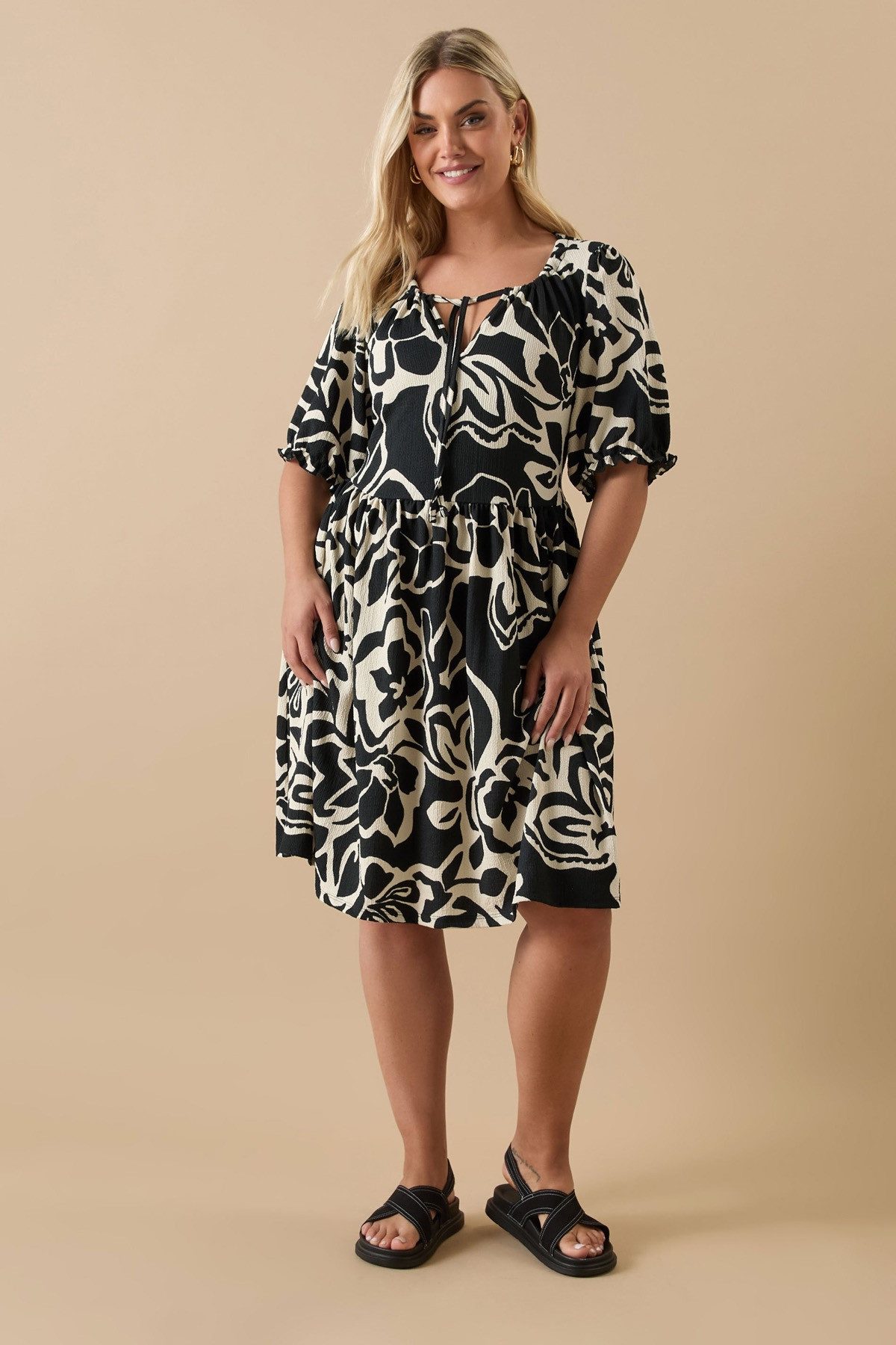 Stil Diva Minikleid Midikleid in Übergröße mit gerafftem Ausschnitt, kurzen günstig online kaufen