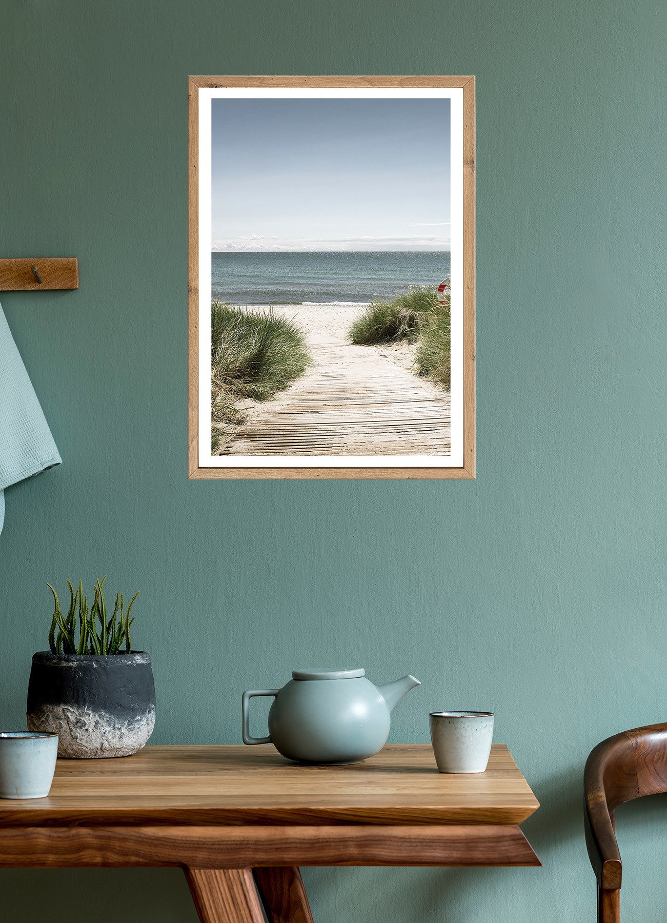 Bönninghoff Bild mit Rahmen Wandbild gerahmt STRANDWEG 50x70 cm – Holzsteg zum Meer im Scandi Stil, Düne, Gräser, Küste, Landschaft, Meer, Natur, Strand (1 St), – Bild 4 von 5