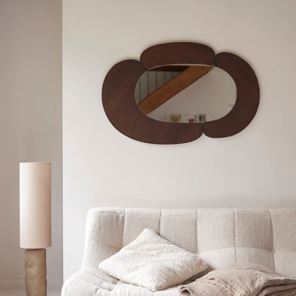 Tikamoon Spiegel Ovaler Spiegel aus dunklem Mindiholz 115x75 cm