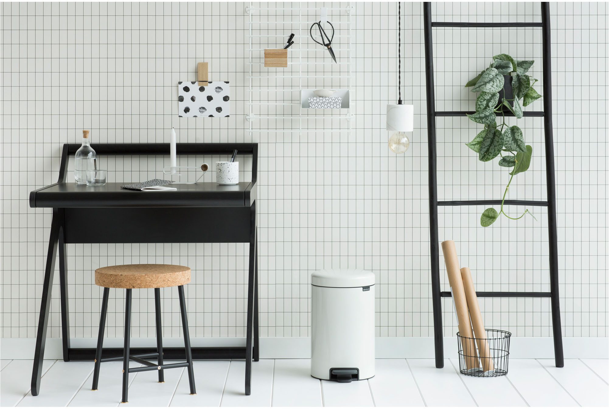Brabantia Mülleimer NewIcon Treteimer, 12L, sanft schließender Deckel, mit leichter Pedalbedienung