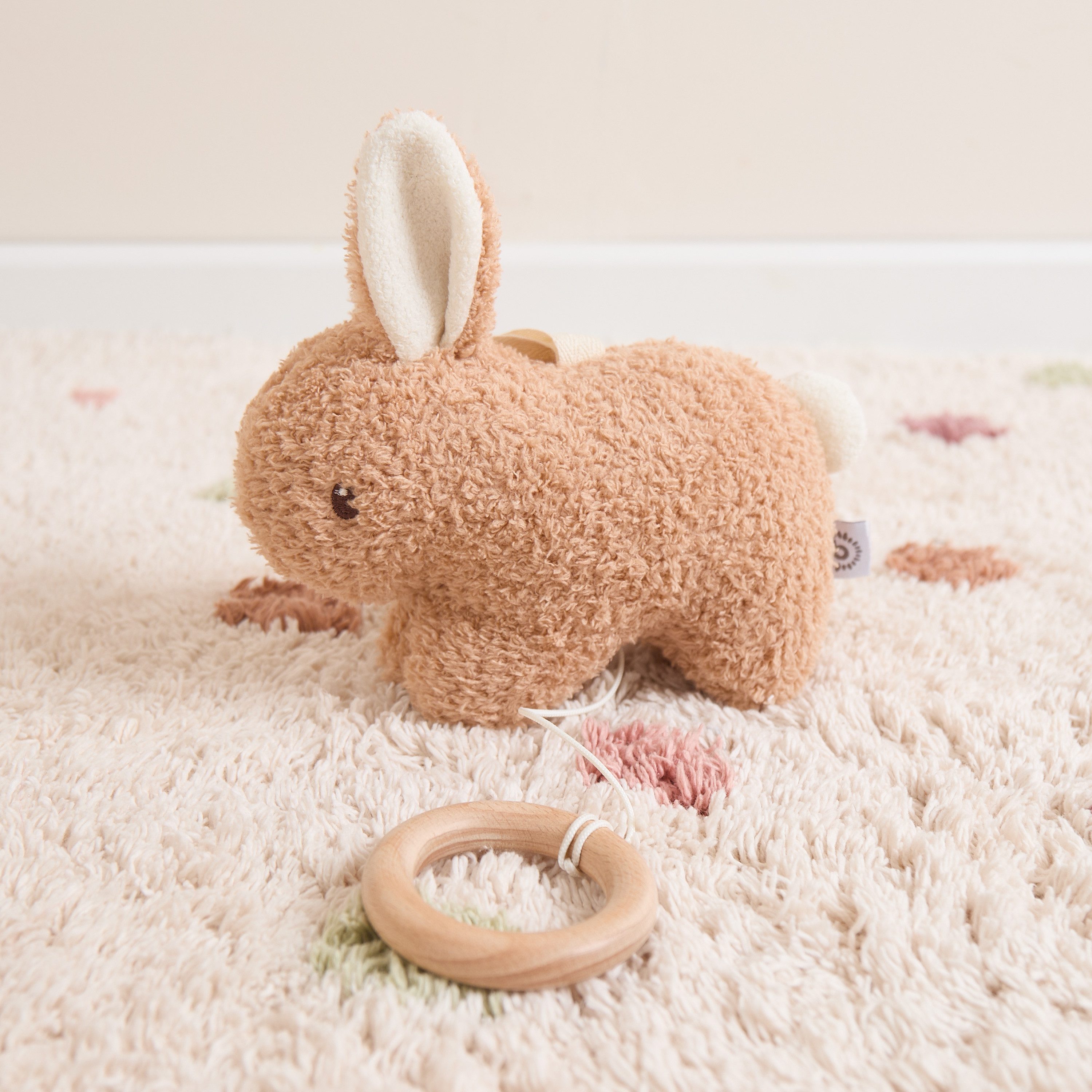 BIECO Spieluhr Bieco Musikspieluhr Hase Fine 20 cm aus Bouclé
