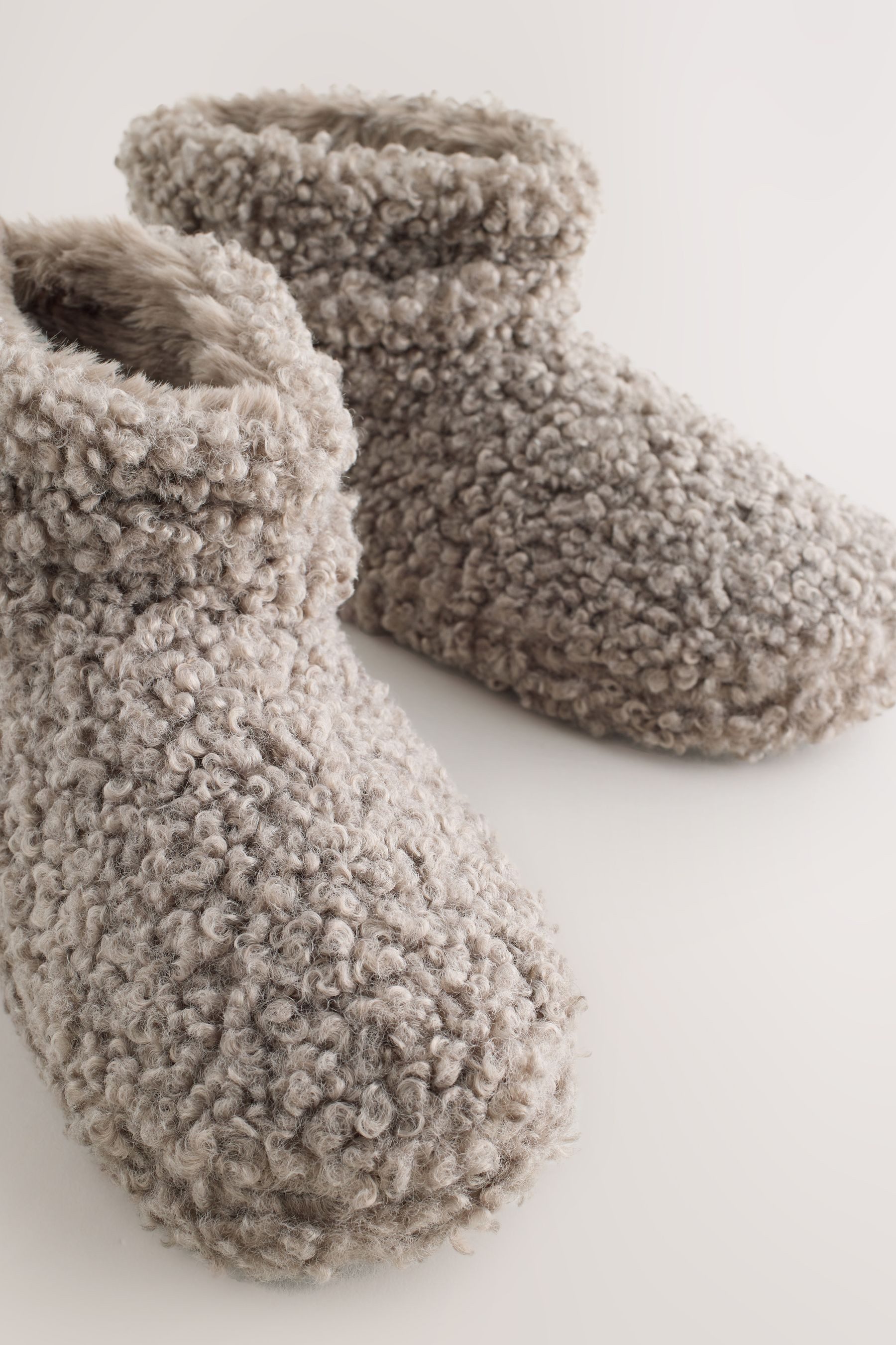 Next Hausstiefel mit Teddyfutter Hausschuh (1-tlg)