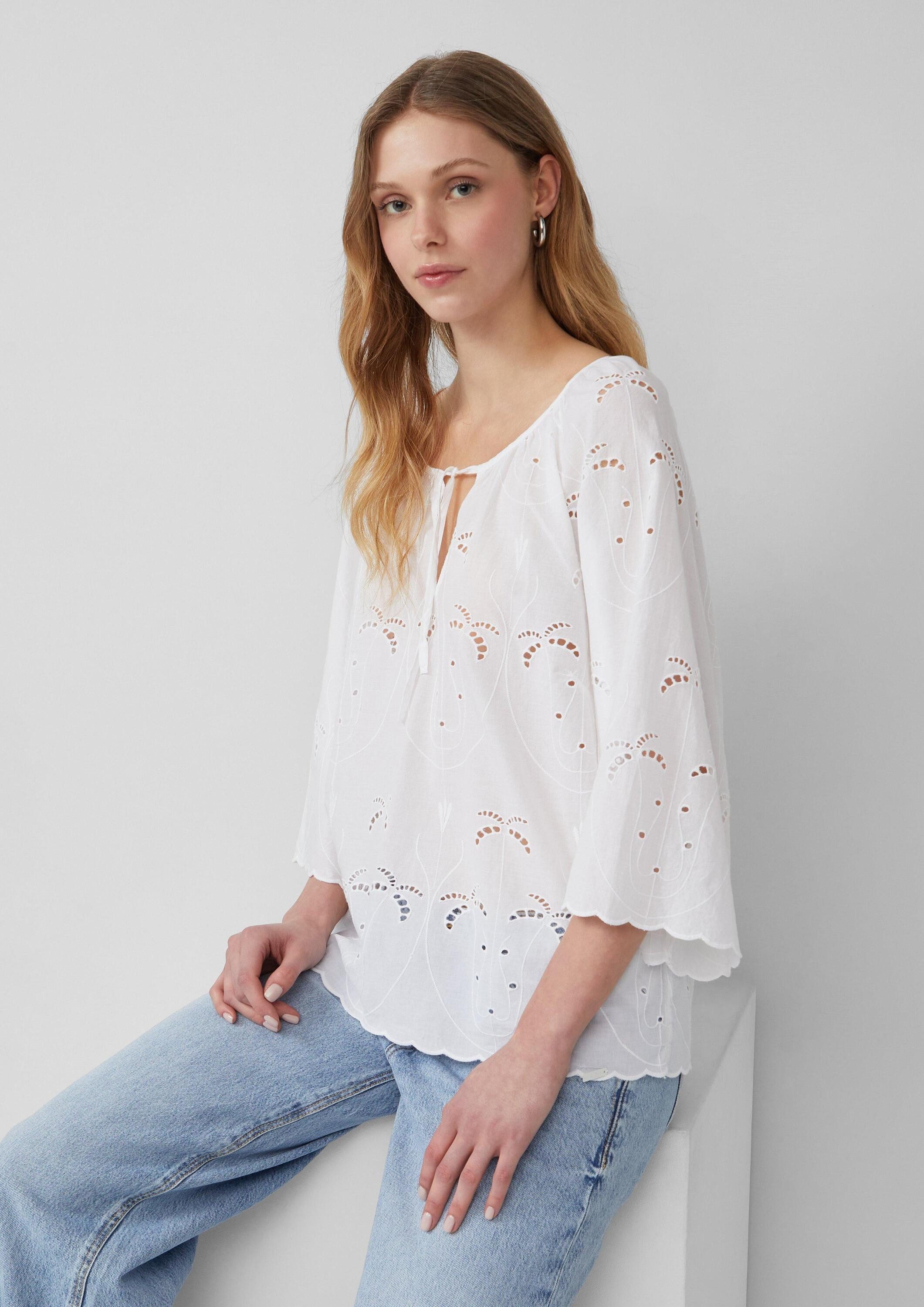 QS Kurzarmbluse Bluse Leichte Bluse mit Lochstickerei, QS x Sarah & Tini günstig online kaufen
