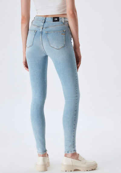 LTB Slim-fit-Jeans Amy X in angesagter Waschung