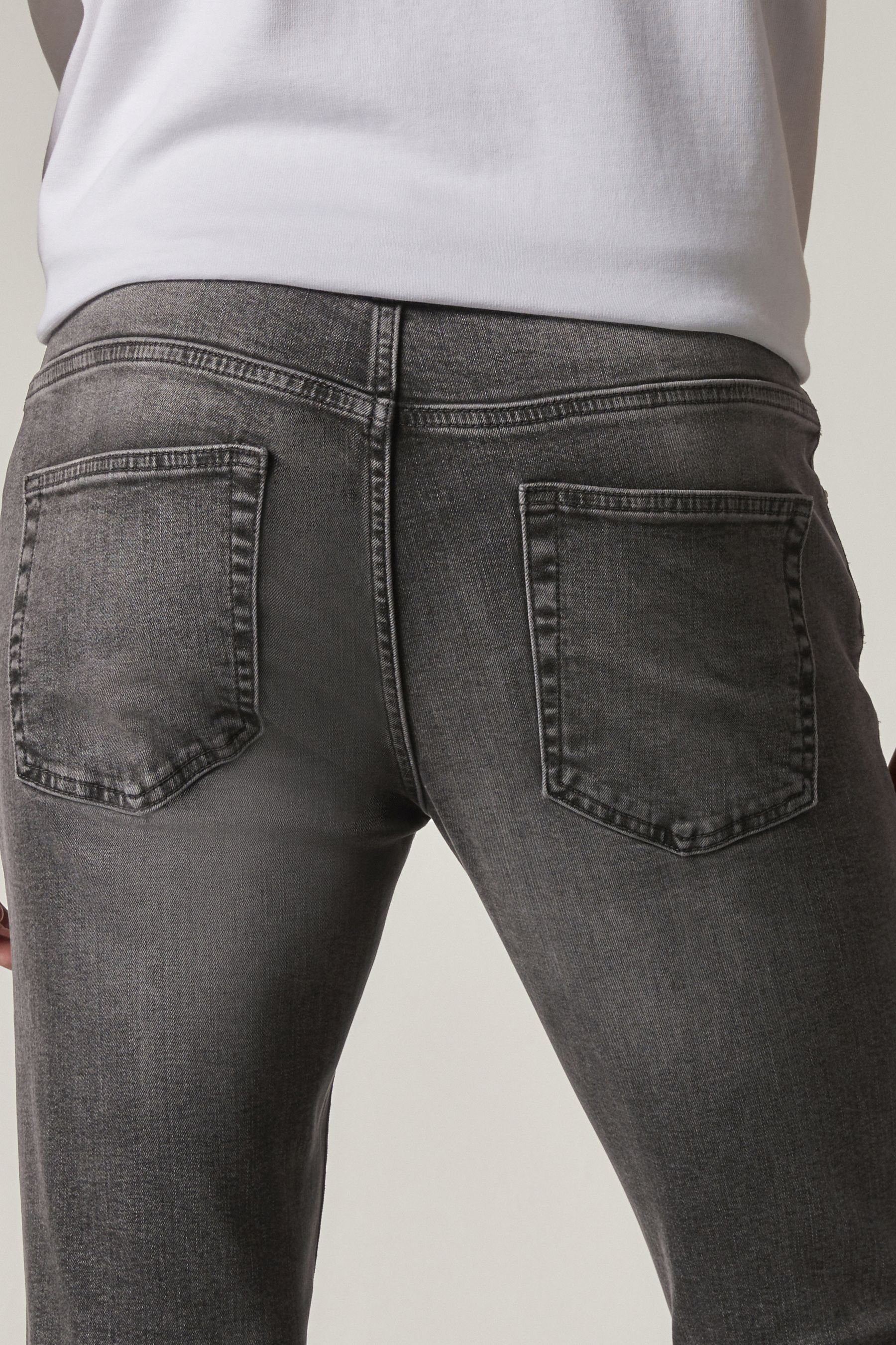 Next Skinny-fit-Jeans Skinny Fit Essential (1-tlg) Stretch mit Grey Jeans