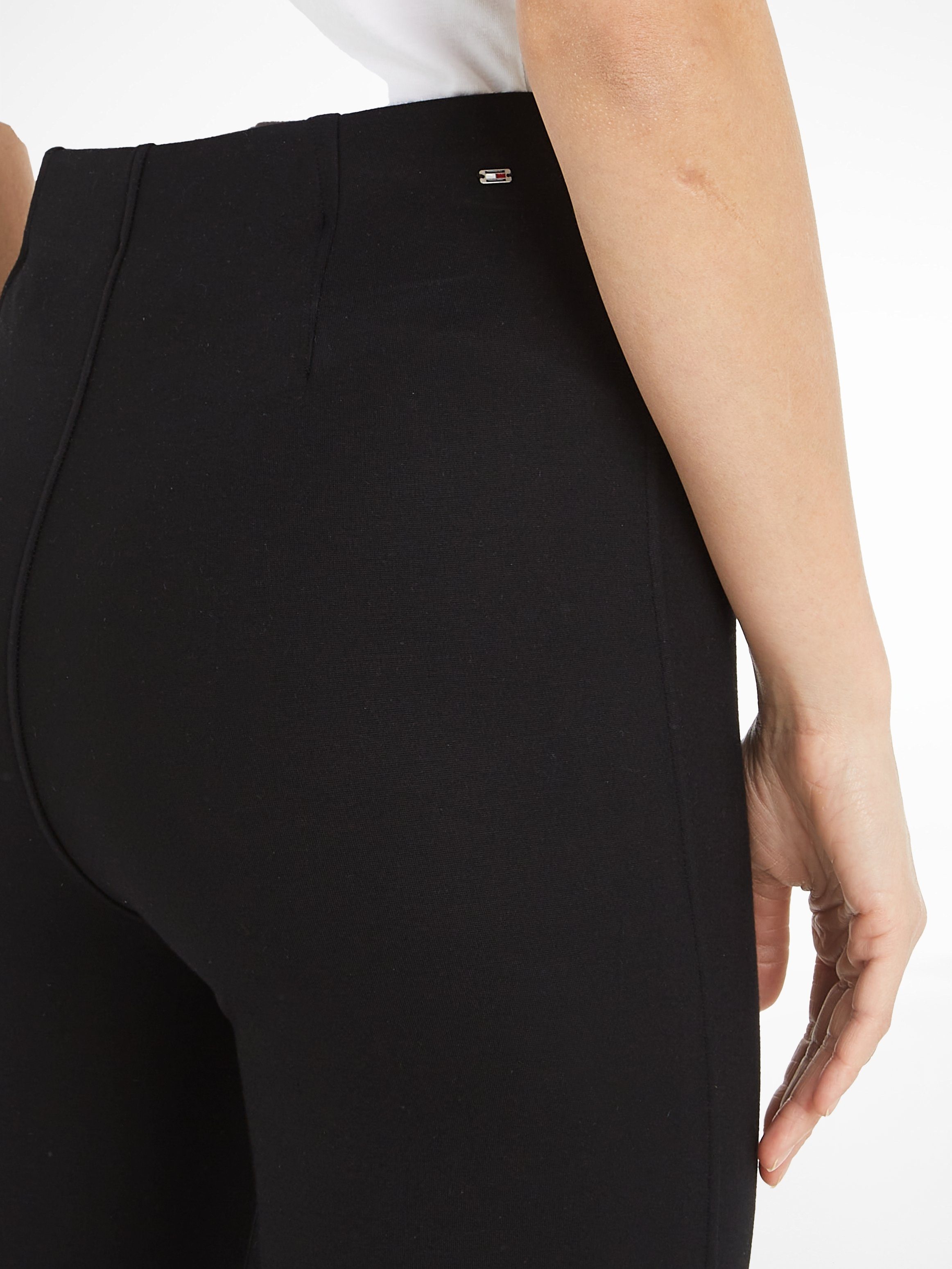 Tommy Hilfiger Strickhose SLIM ELEVATED KNITTED PANT mit Metall-Markenlabel